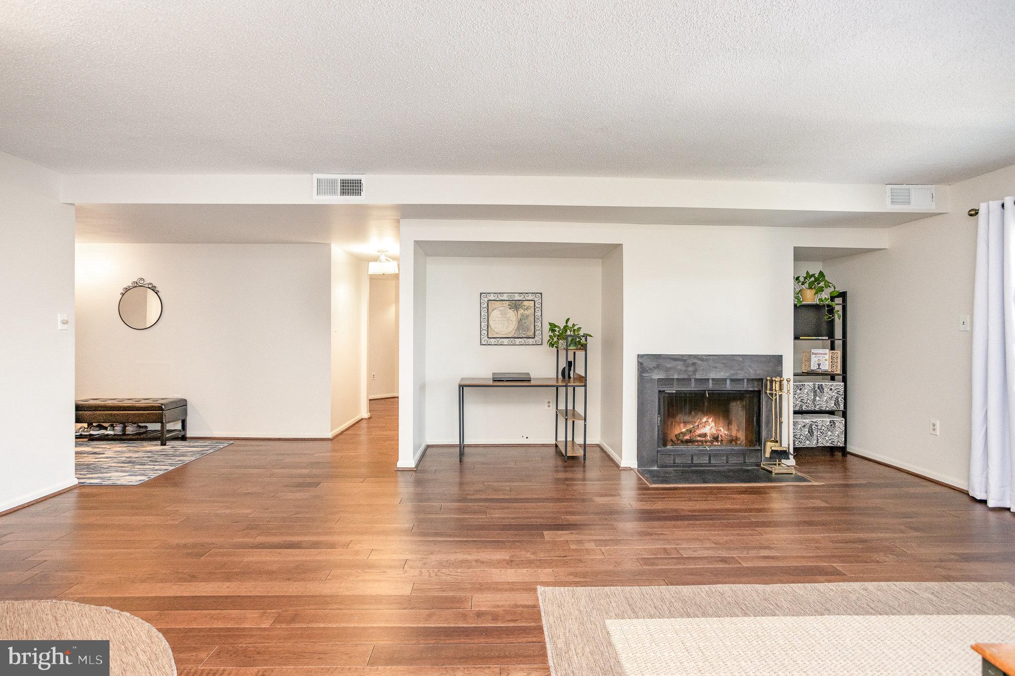 1040 DEER RIDGE DRIVE 112