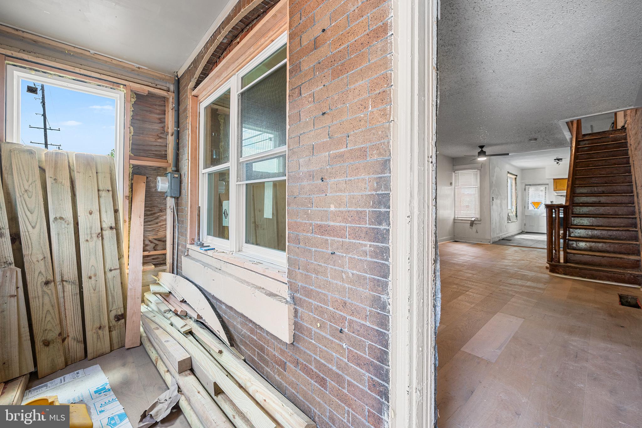 1737 S 6TH STREET