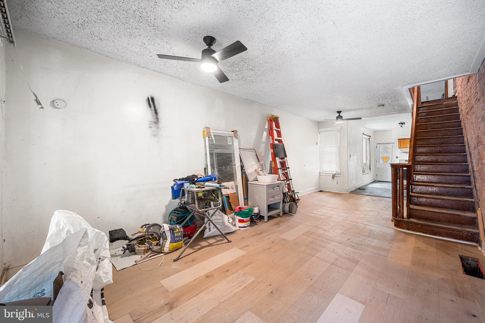 1737 S 6TH STREET