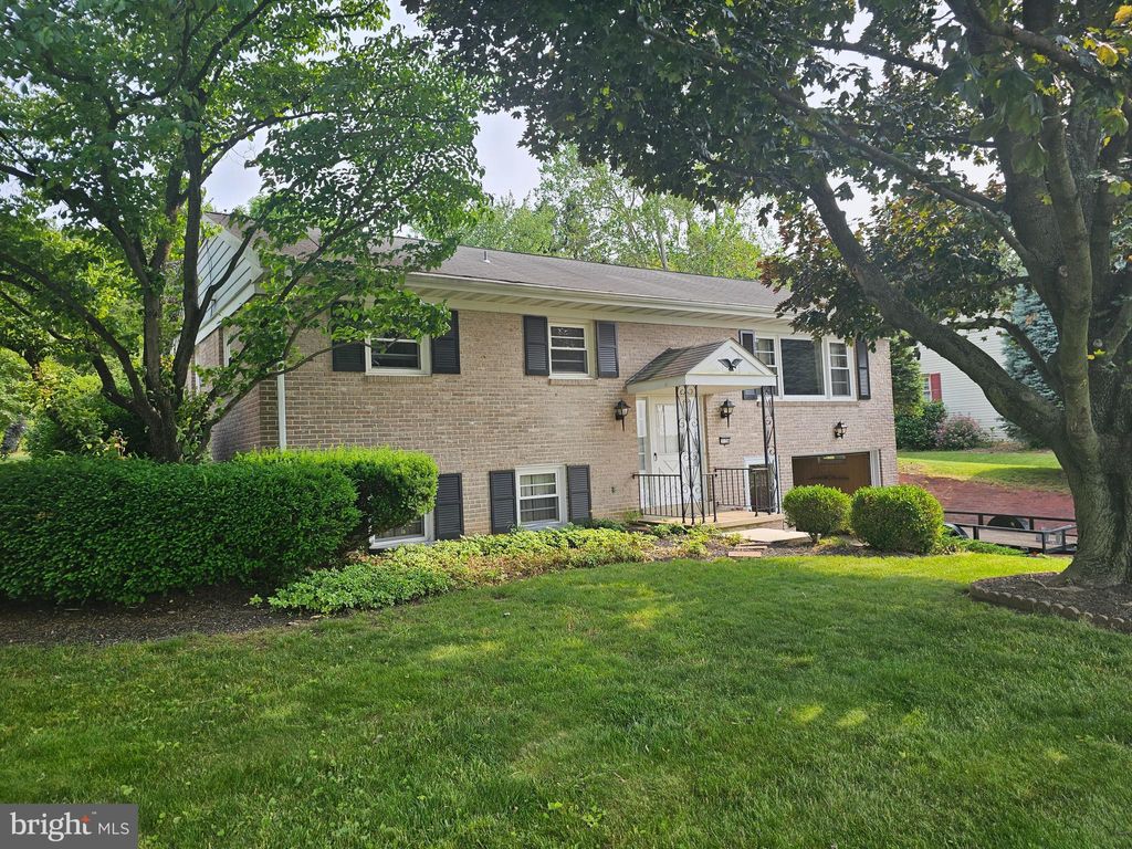 Photo of 3136 BOWMAN RD, LANCASTER, PA 17601 (MLS # PALA2036690)