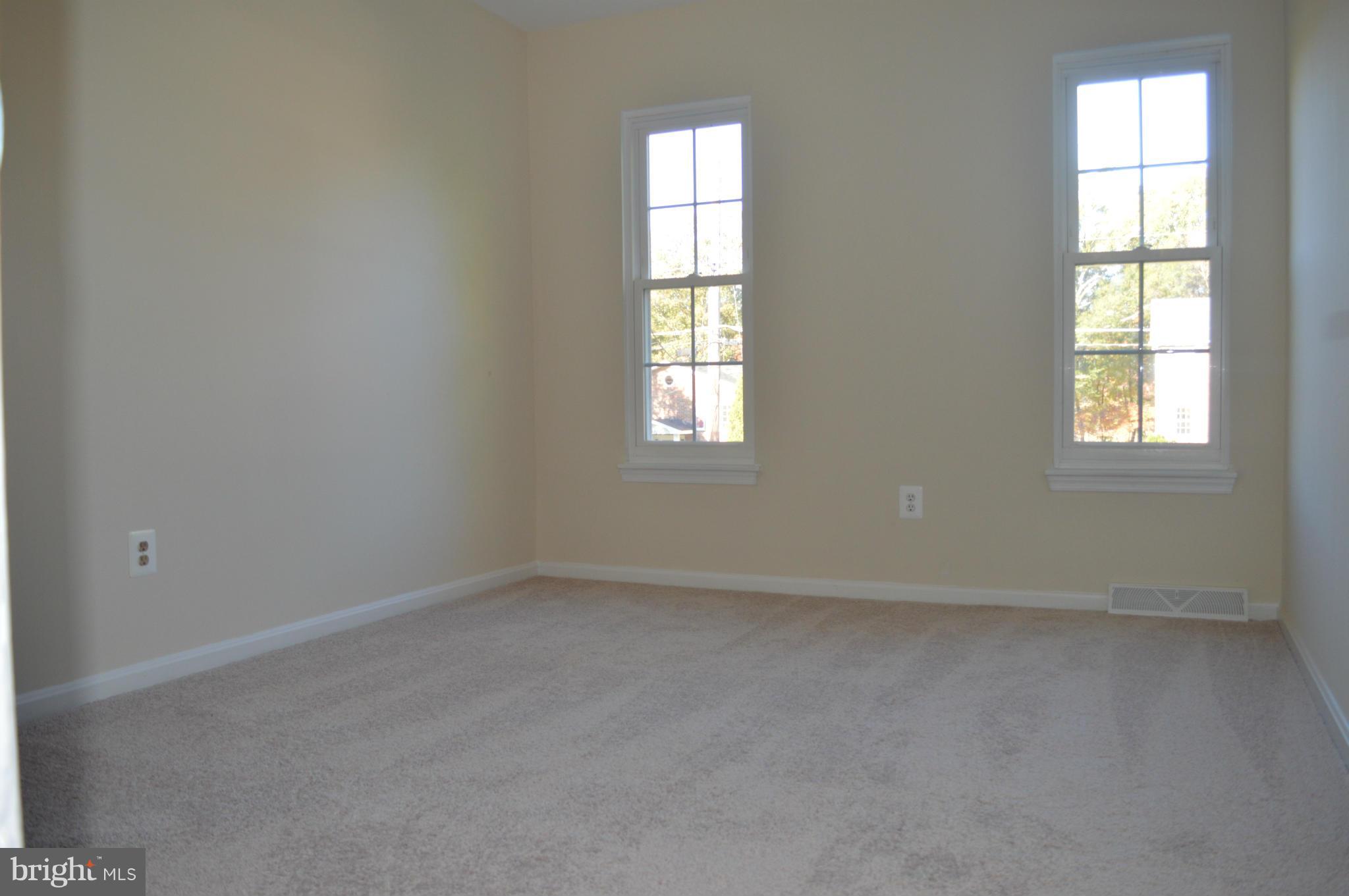 FORT WASHINGTON ESTATES - Residential