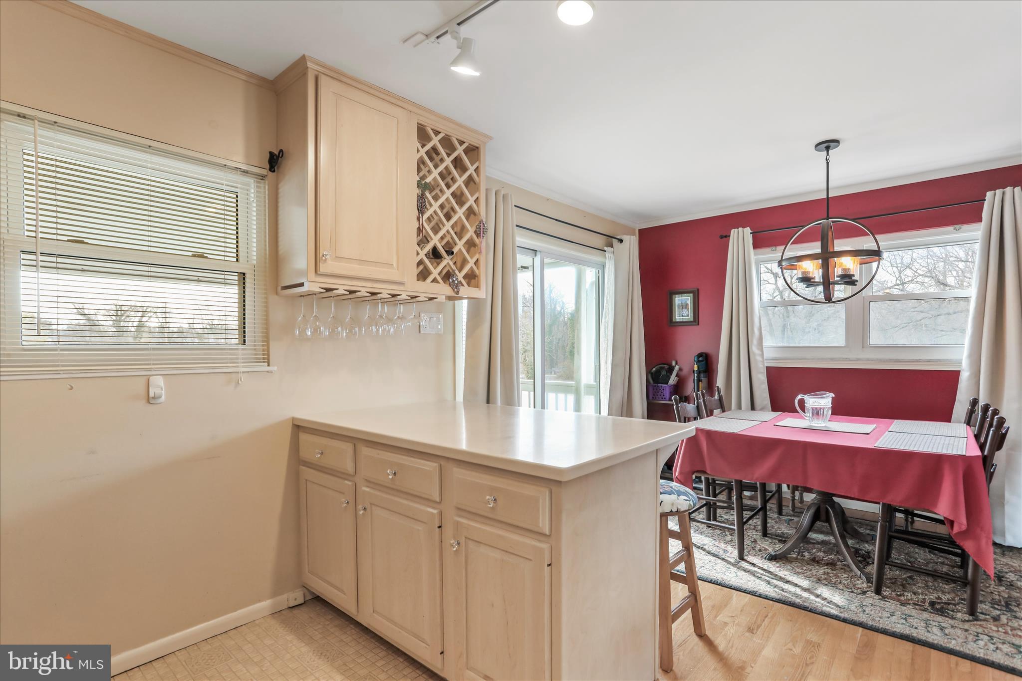 FOREST HILLS - Residential