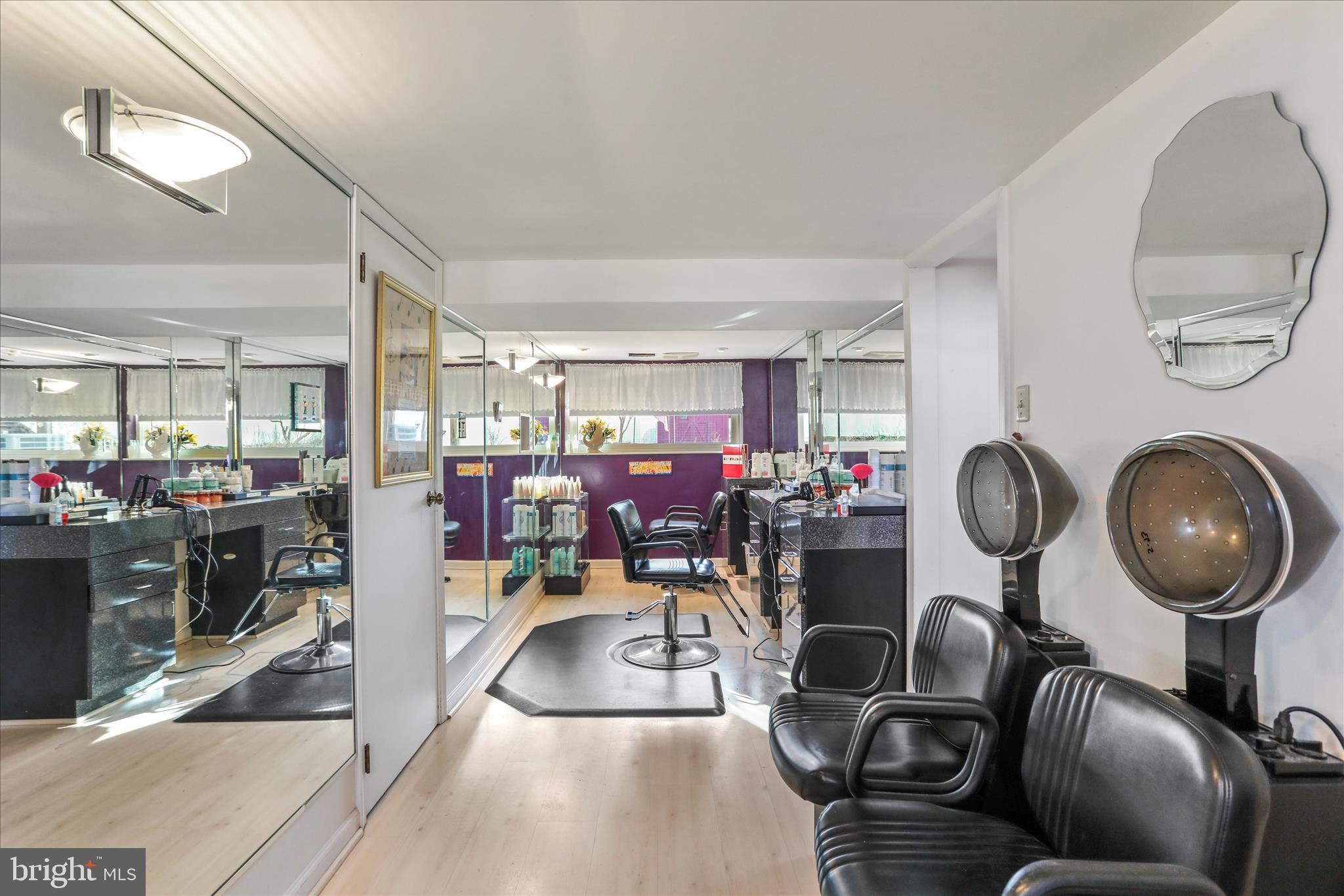 FOREST HILLS - Residential