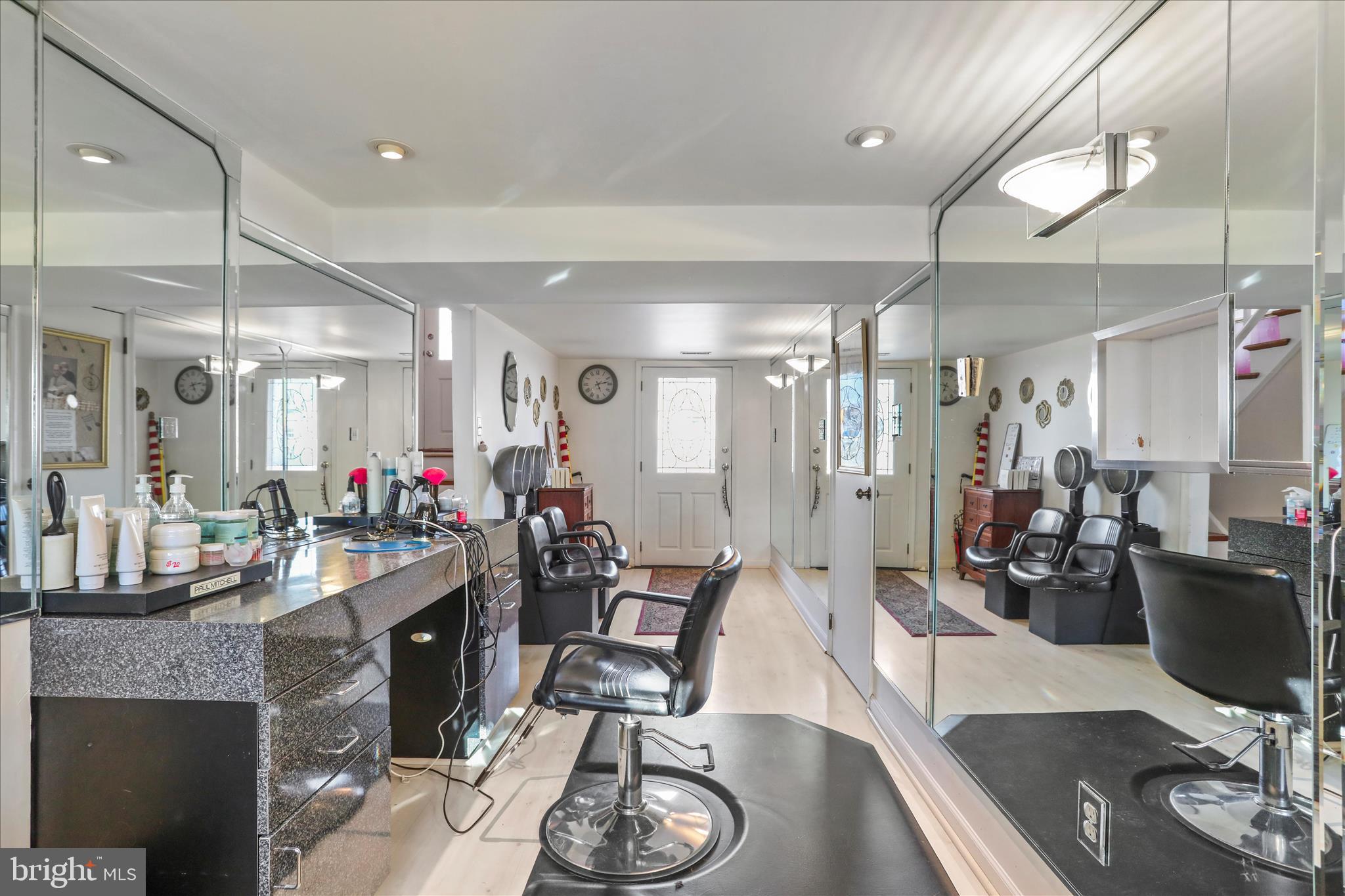 FOREST HILLS - Residential