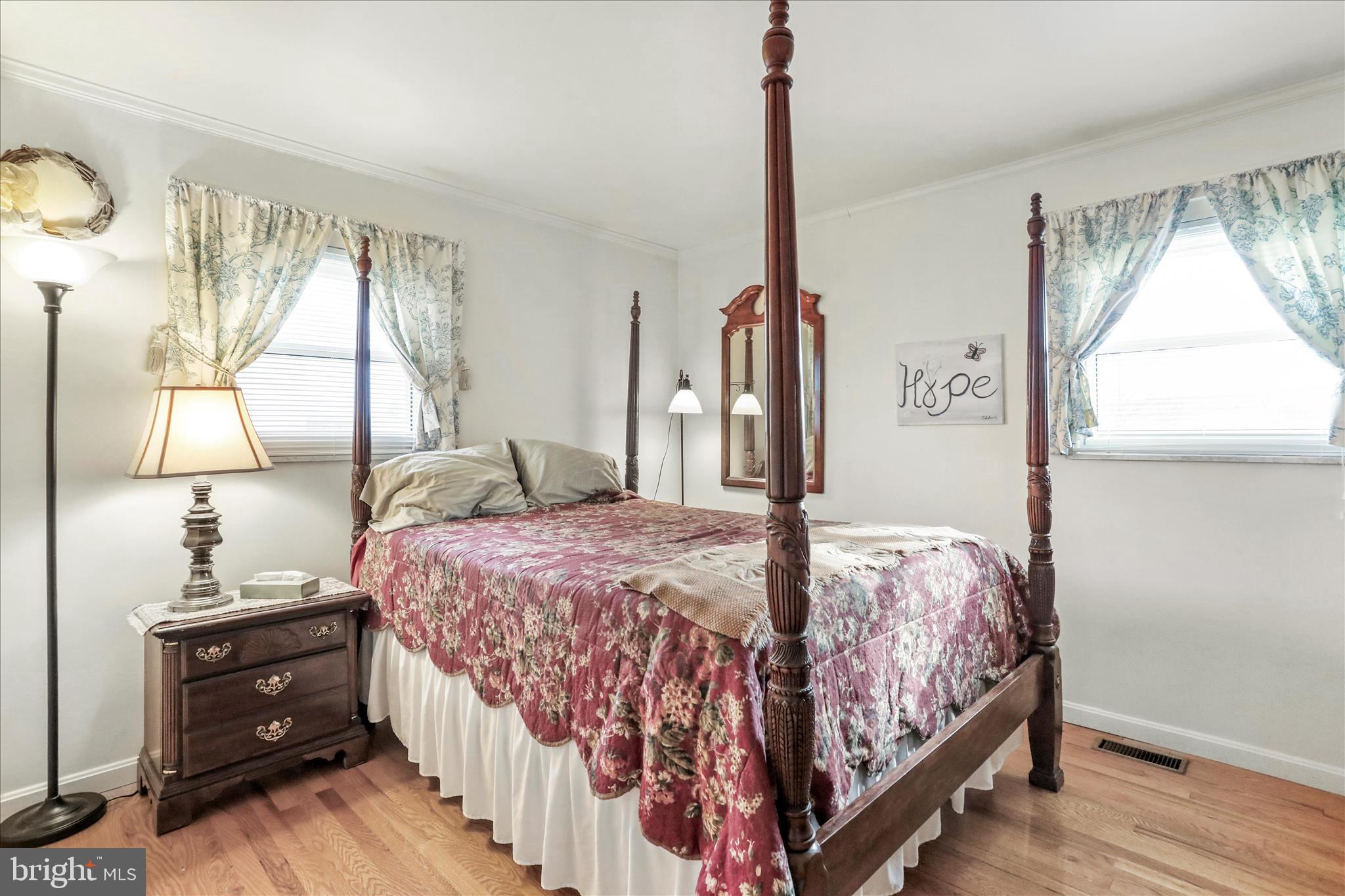 FOREST HILLS - Residential