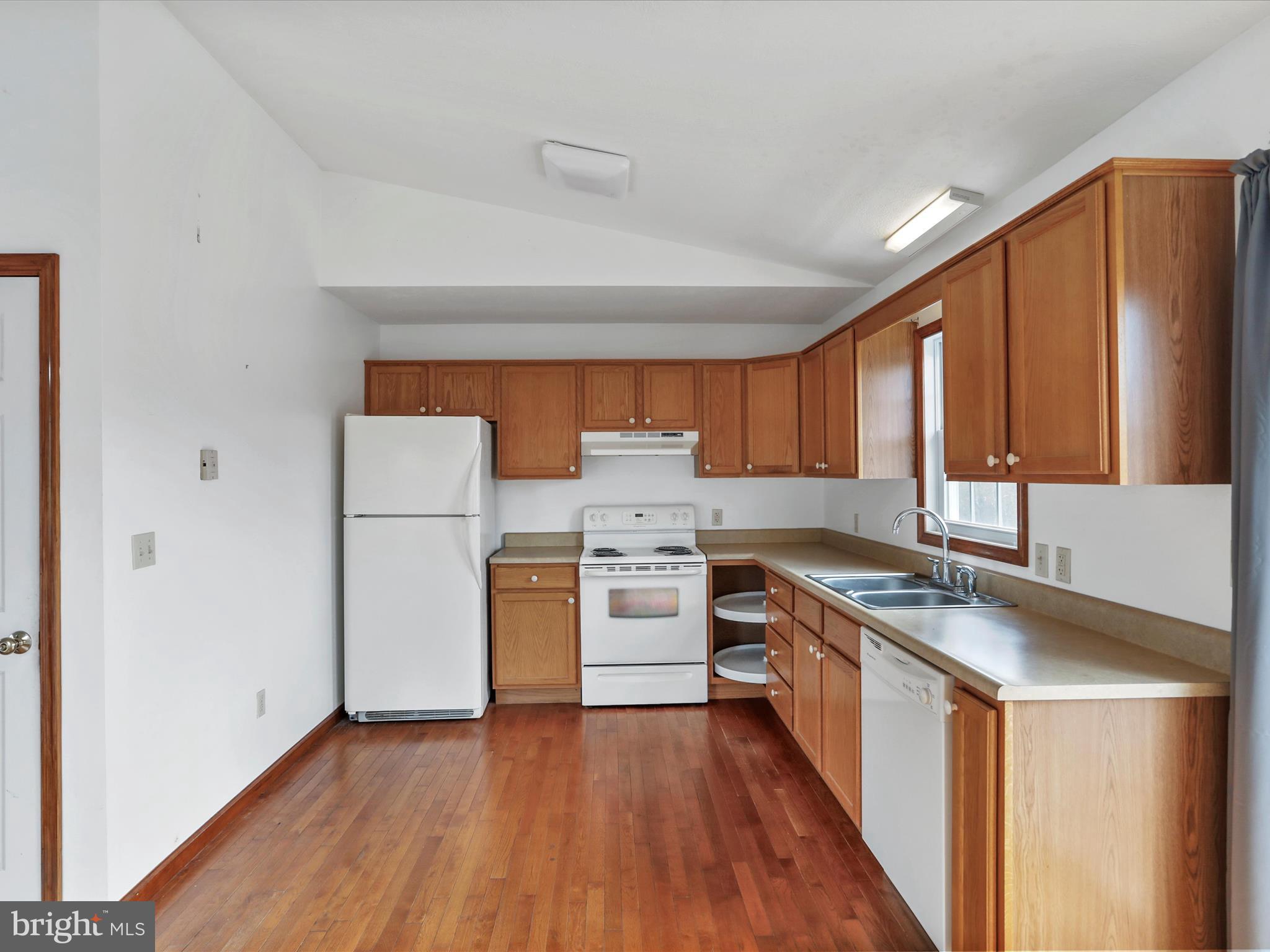 SUNRISE SUMMIT - Residential