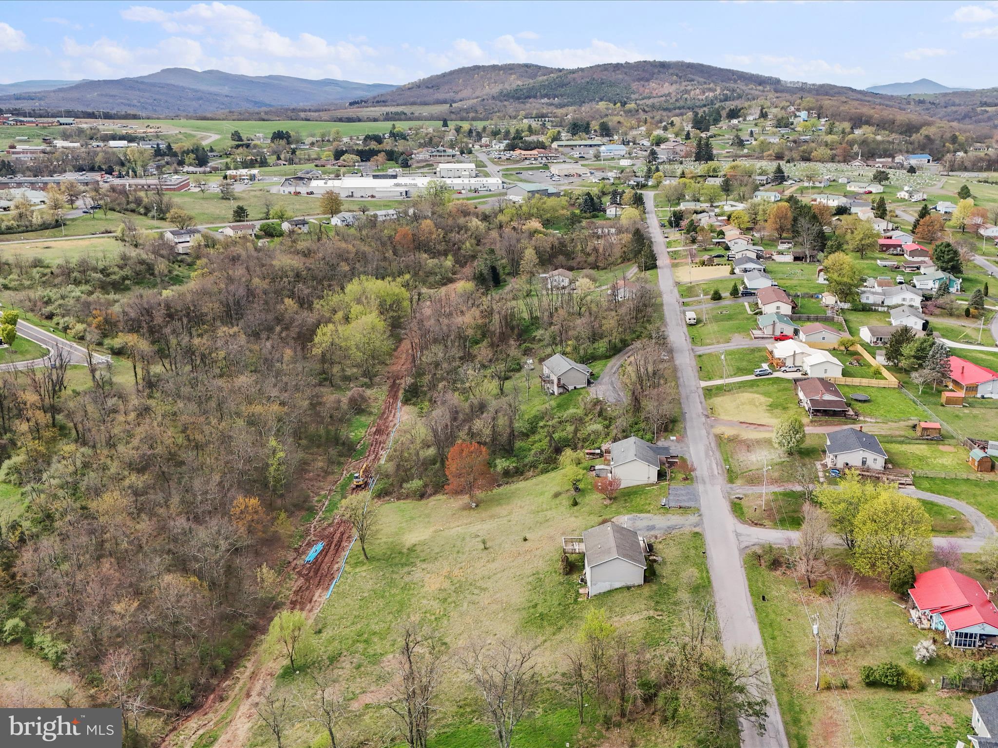 SUNRISE SUMMIT - Residential