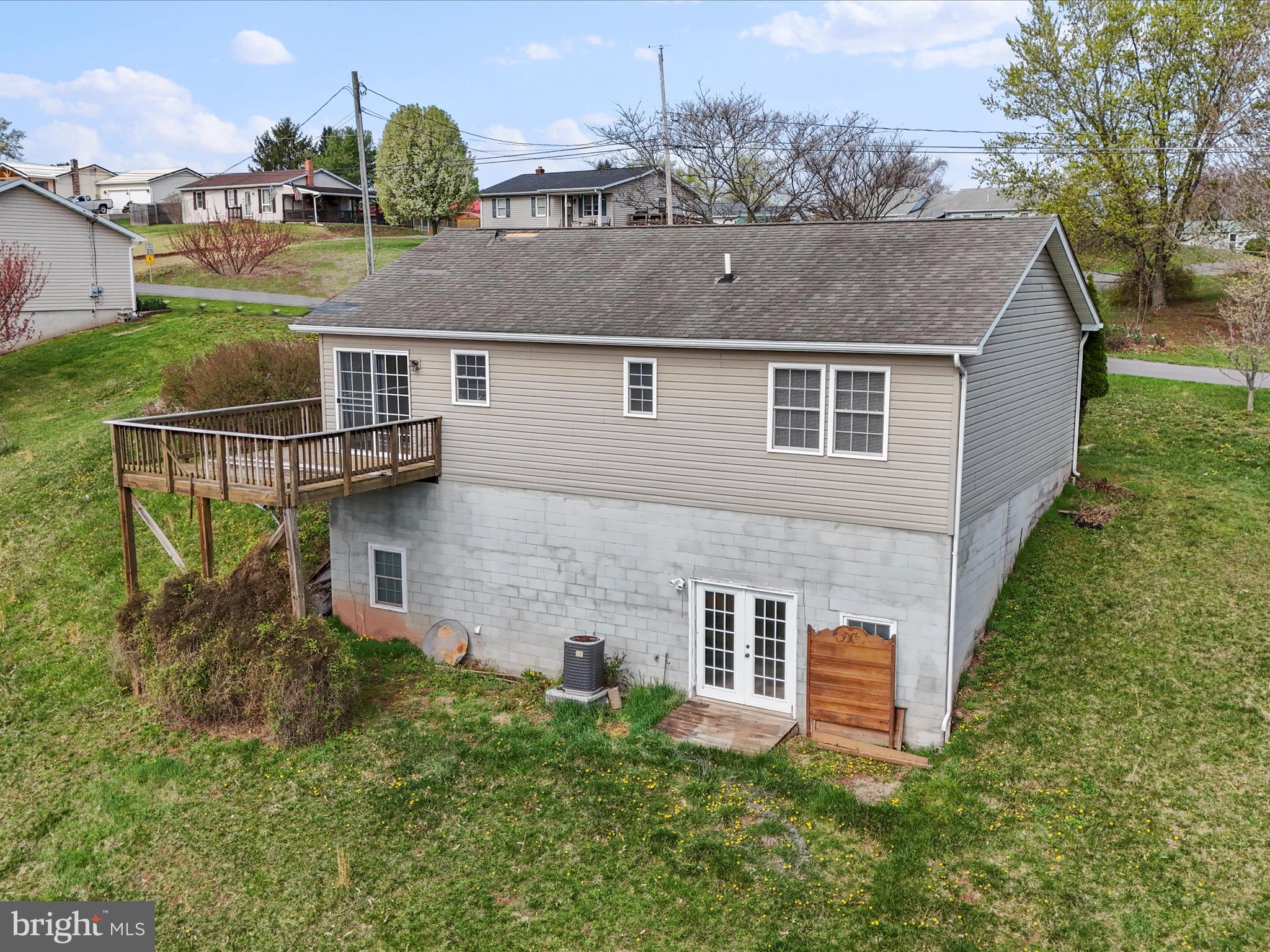 SUNRISE SUMMIT - Residential