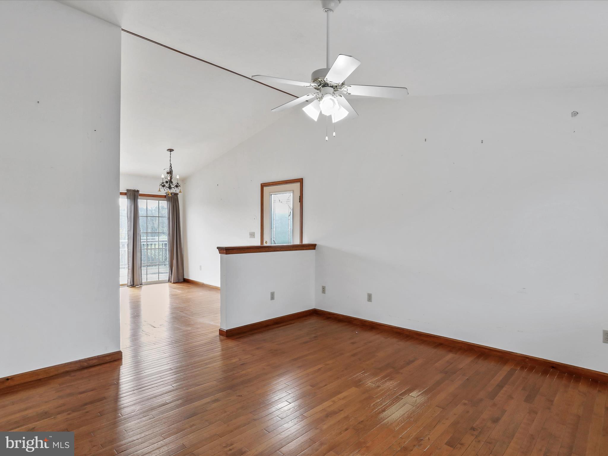 SUNRISE SUMMIT - Residential