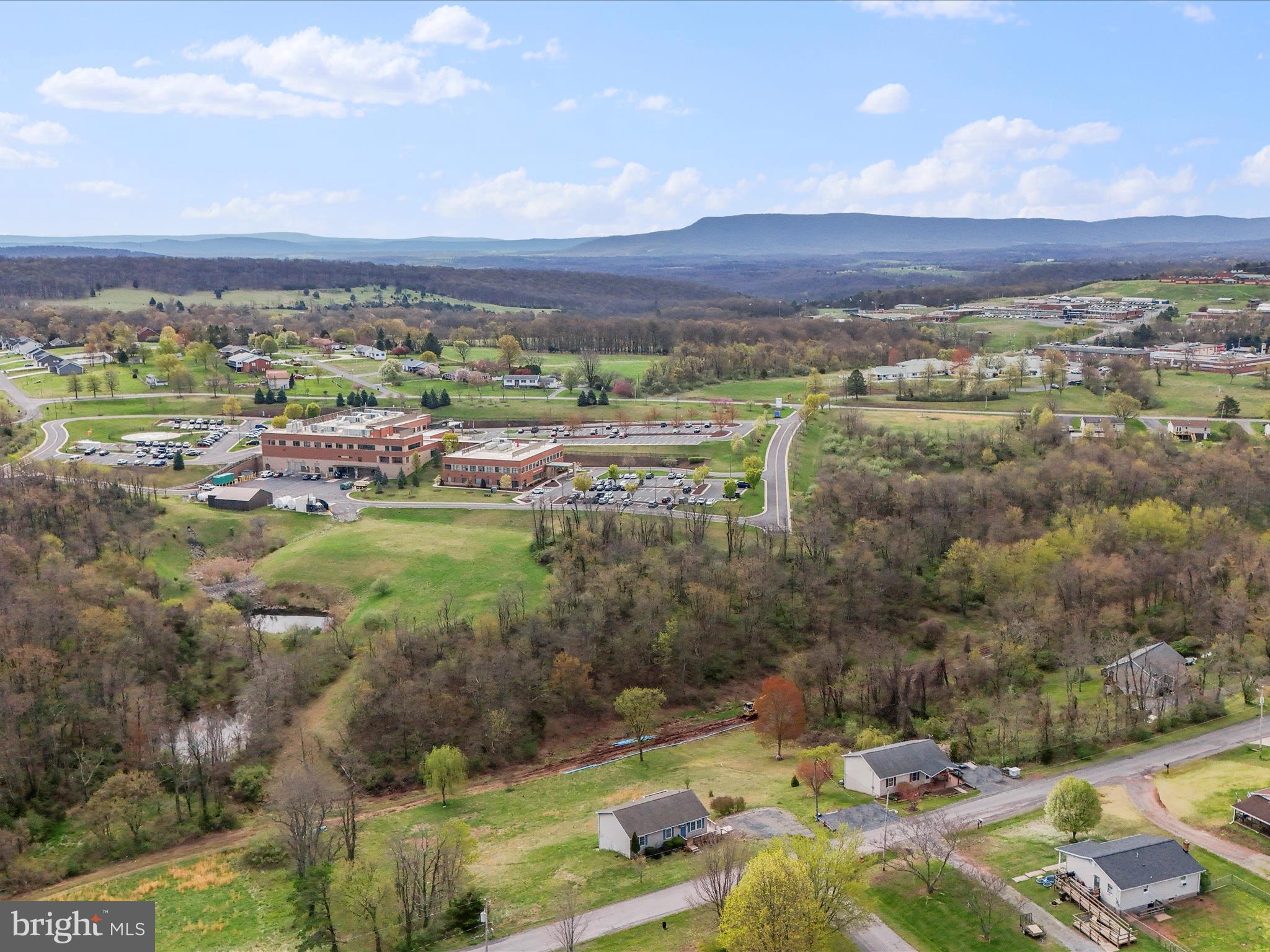 SUNRISE SUMMIT - Residential