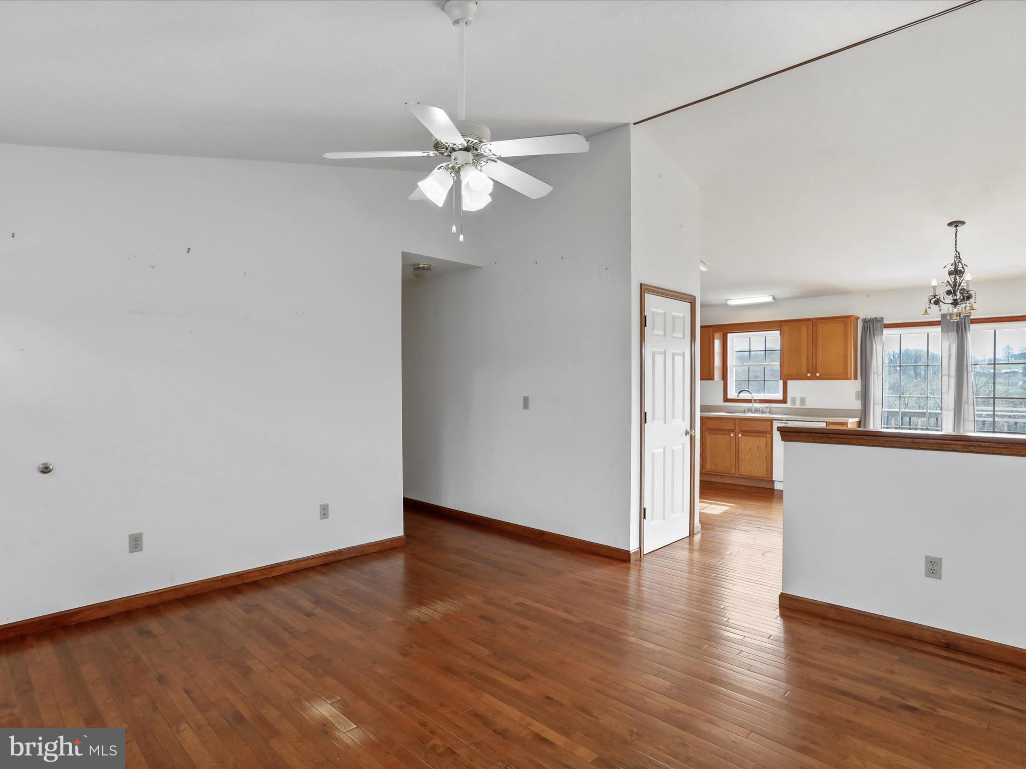 SUNRISE SUMMIT - Residential