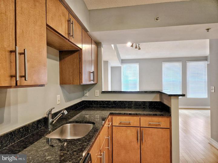 915 E STREET NW 704