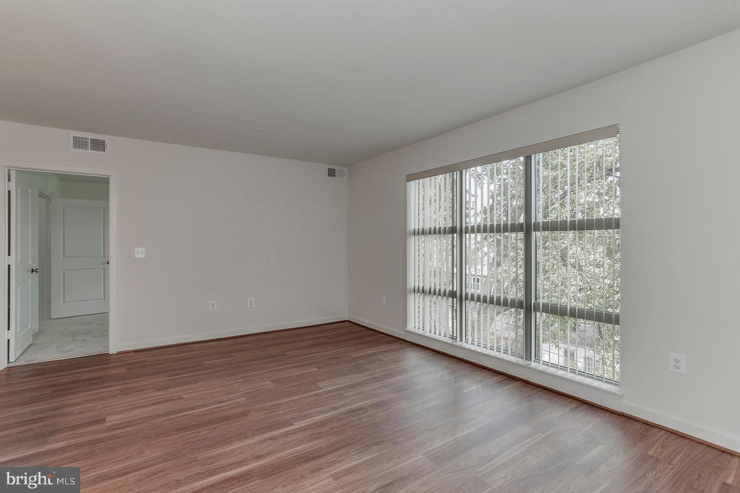 905 JACKSON - Residential Lease