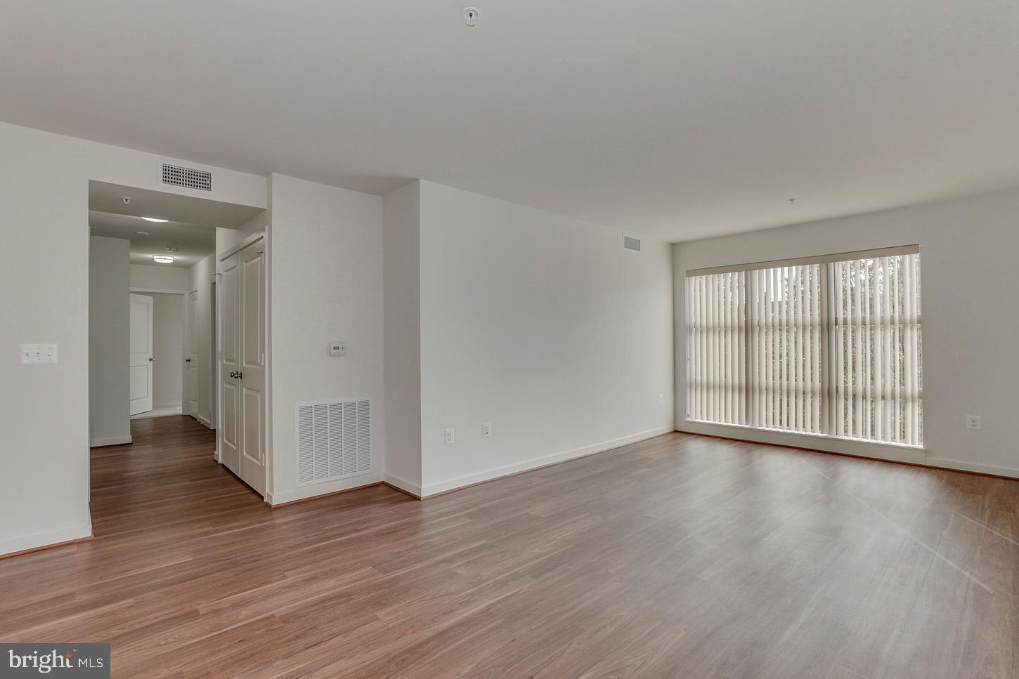905 N JACKSON STREET N 203