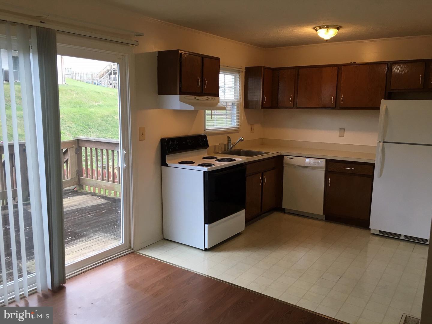 GREENS OF WESTMINSTER - Residential Lease