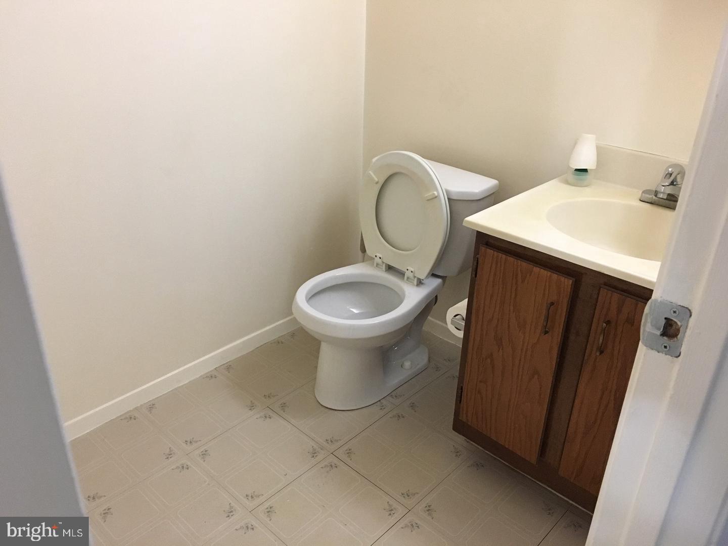 GREENS OF WESTMINSTER - Residential Lease