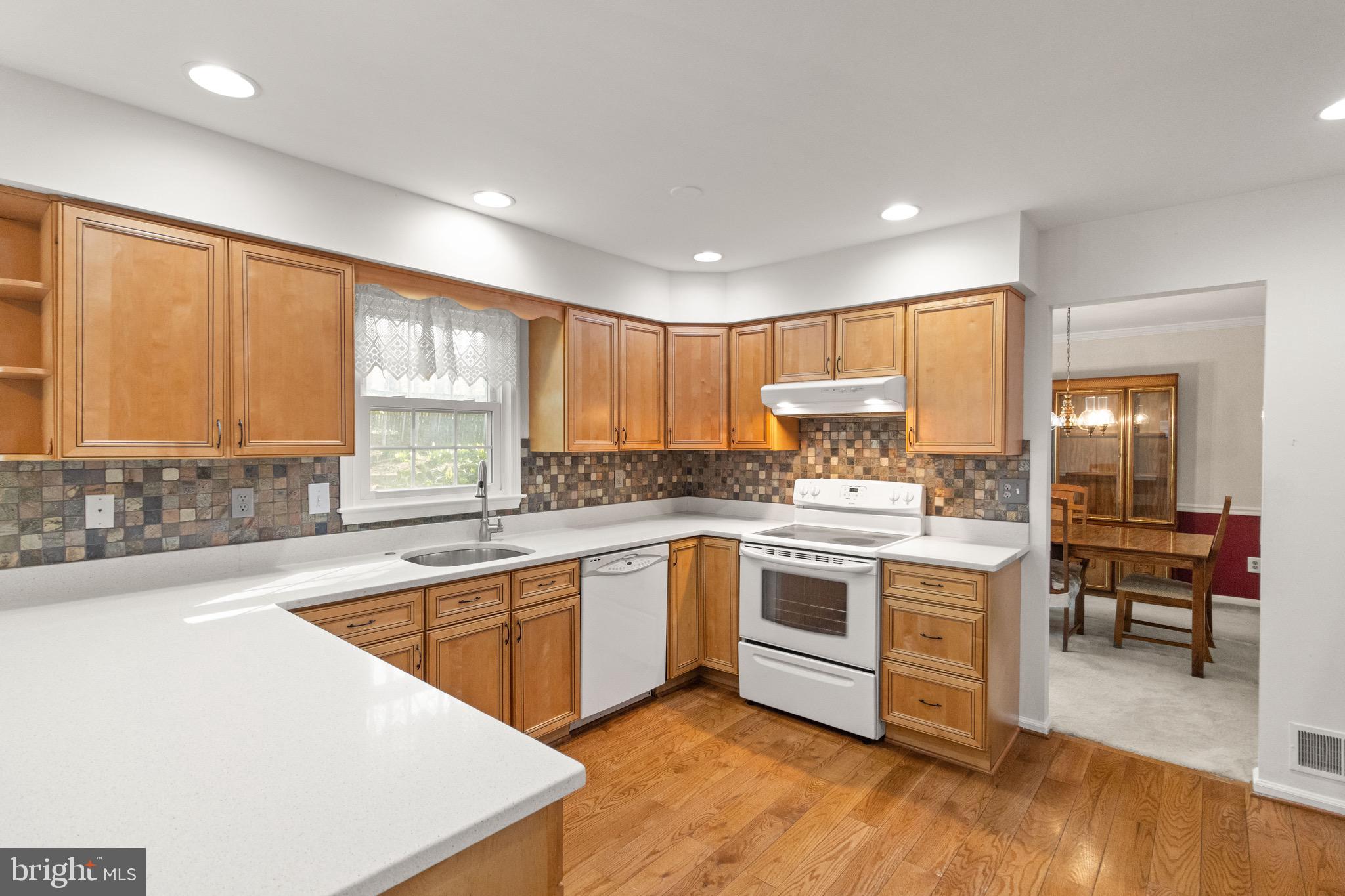 SOUTHPORT - Residential