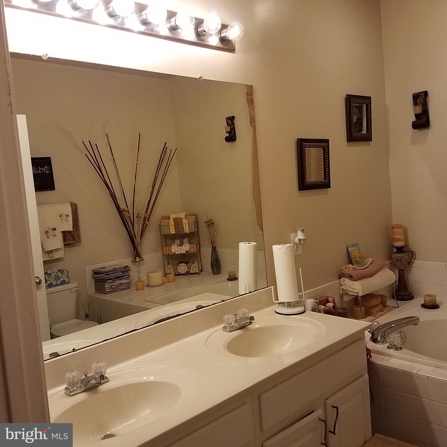 PINEY ORCHARD - Residential Lease