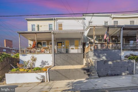 Photo of 820 Plane Street, COLUMBIA, PA 17512 (MLS # PALA2078520)