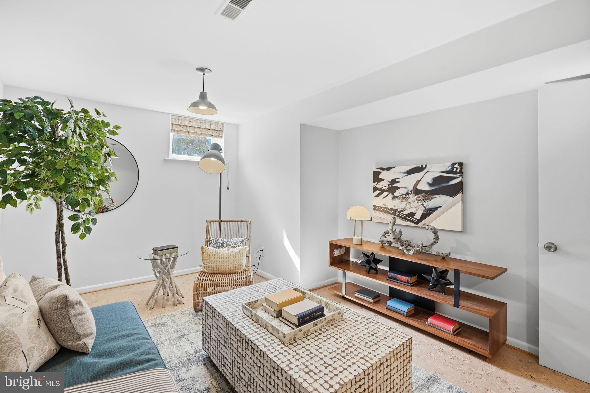 KENWOOD FOREST - Residential