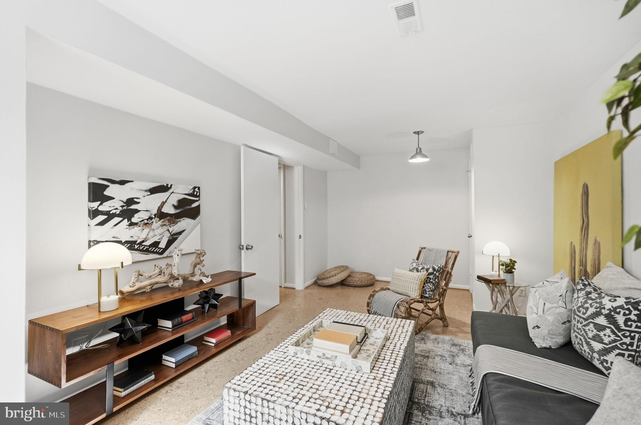 KENWOOD FOREST - Residential