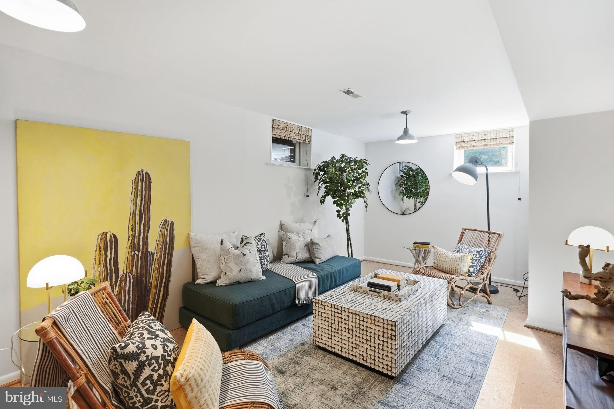 KENWOOD FOREST - Residential