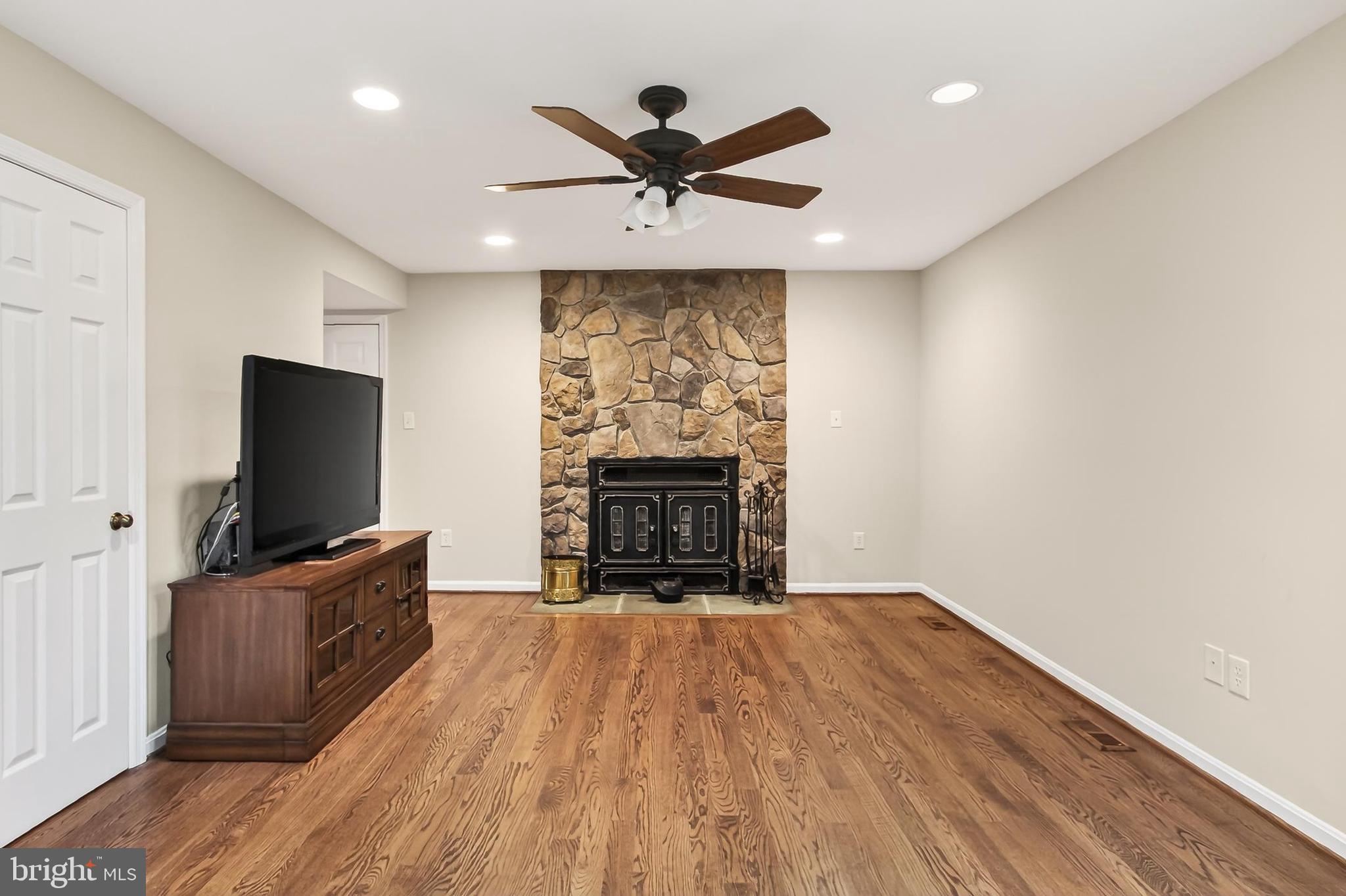 PLEASANT VALLEY - Residential