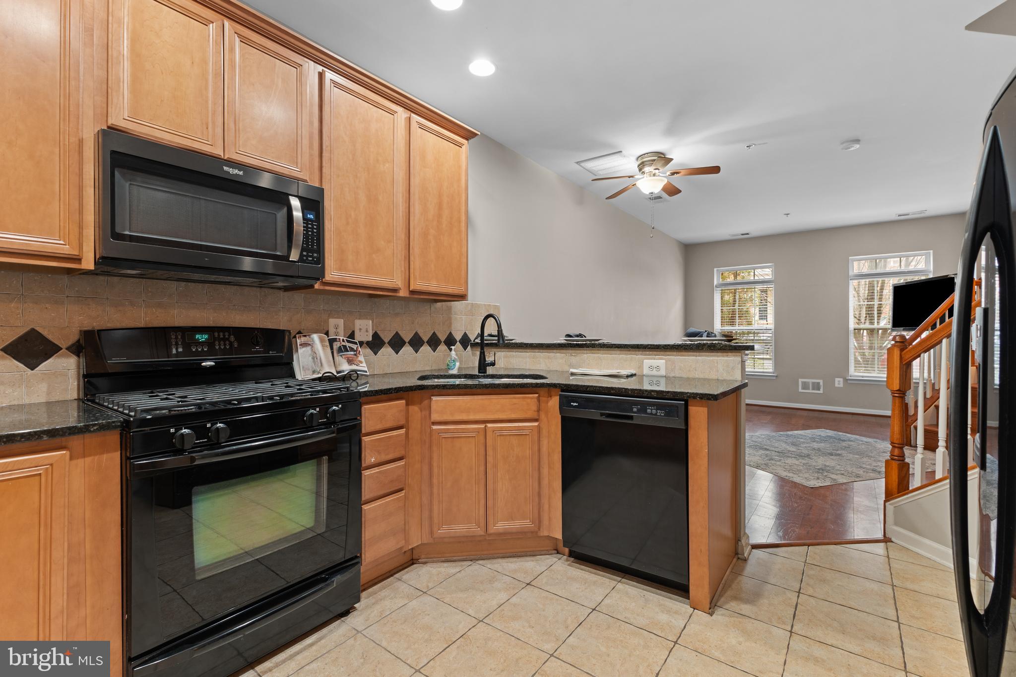 THE TOWNES AT VILLAGE PLACE - Residential