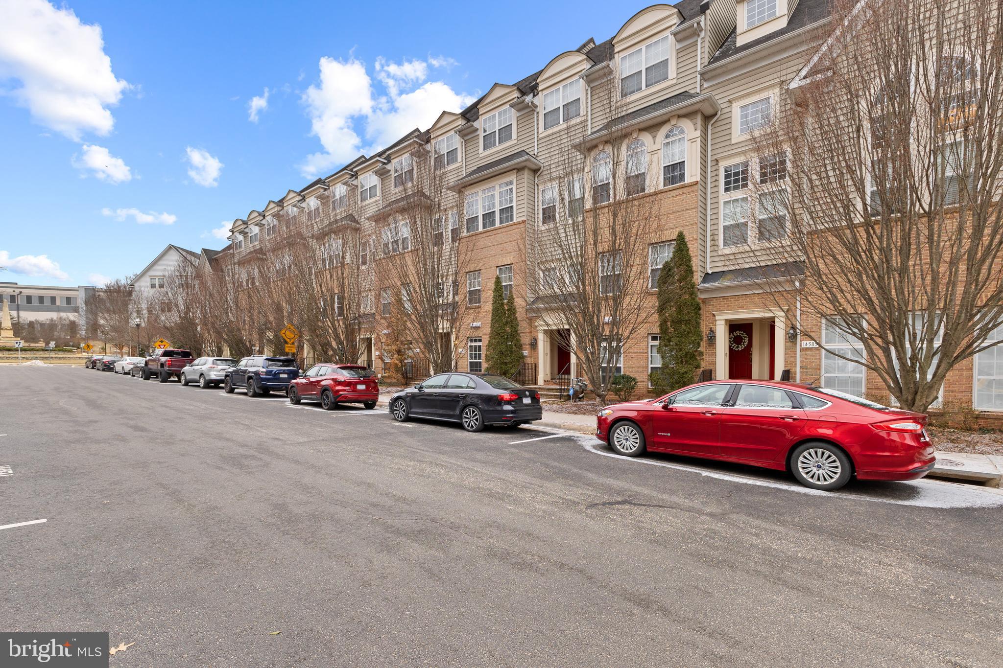 THE TOWNES AT VILLAGE PLACE - Residential