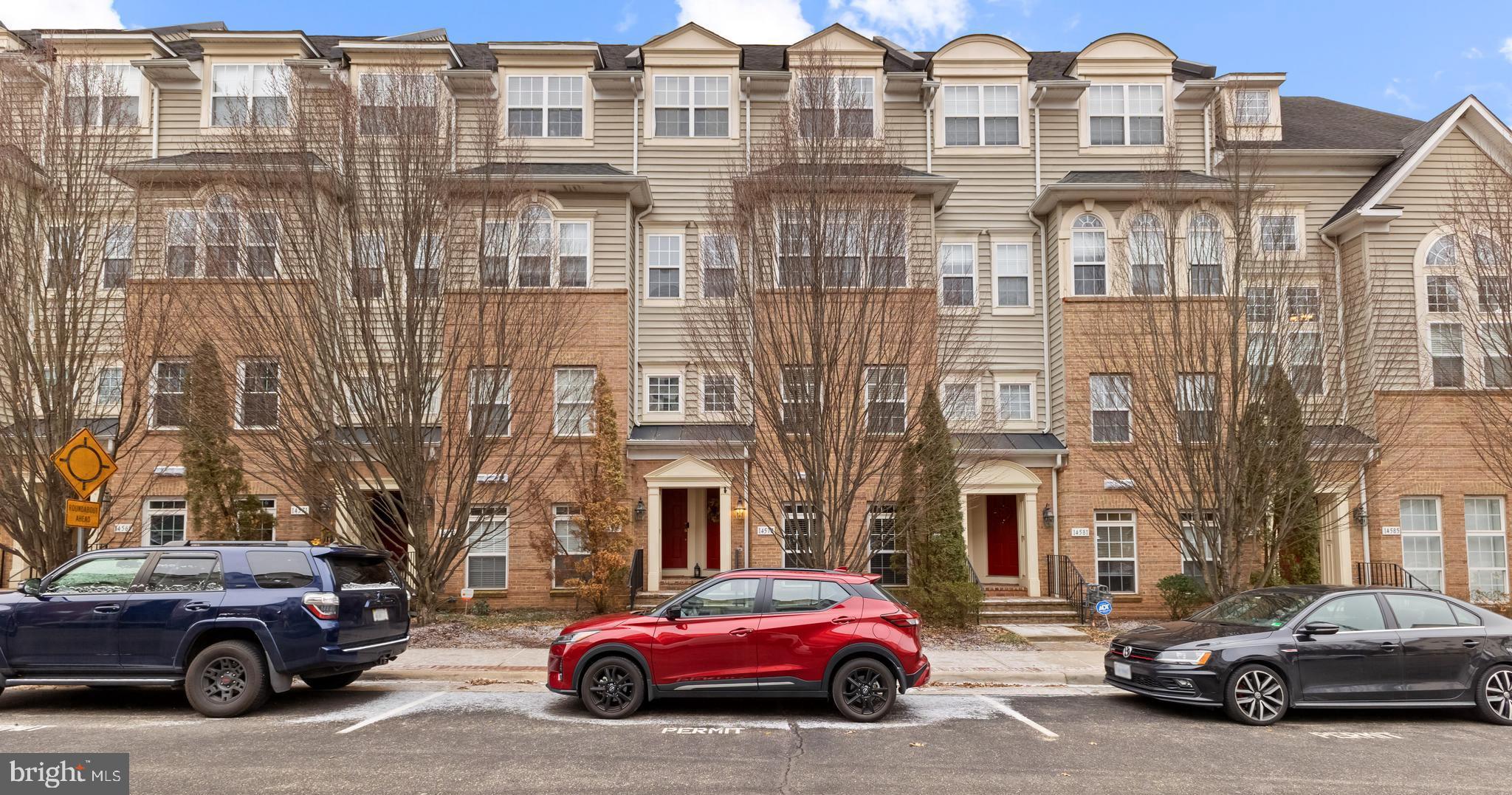 THE TOWNES AT VILLAGE PLACE - Residential