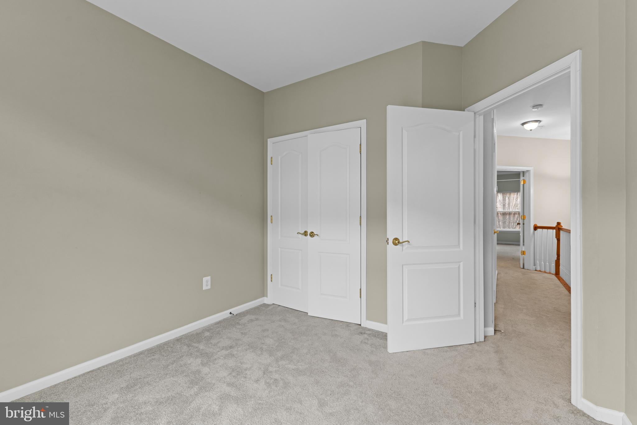 THE TOWNES AT VILLAGE PLACE - Residential