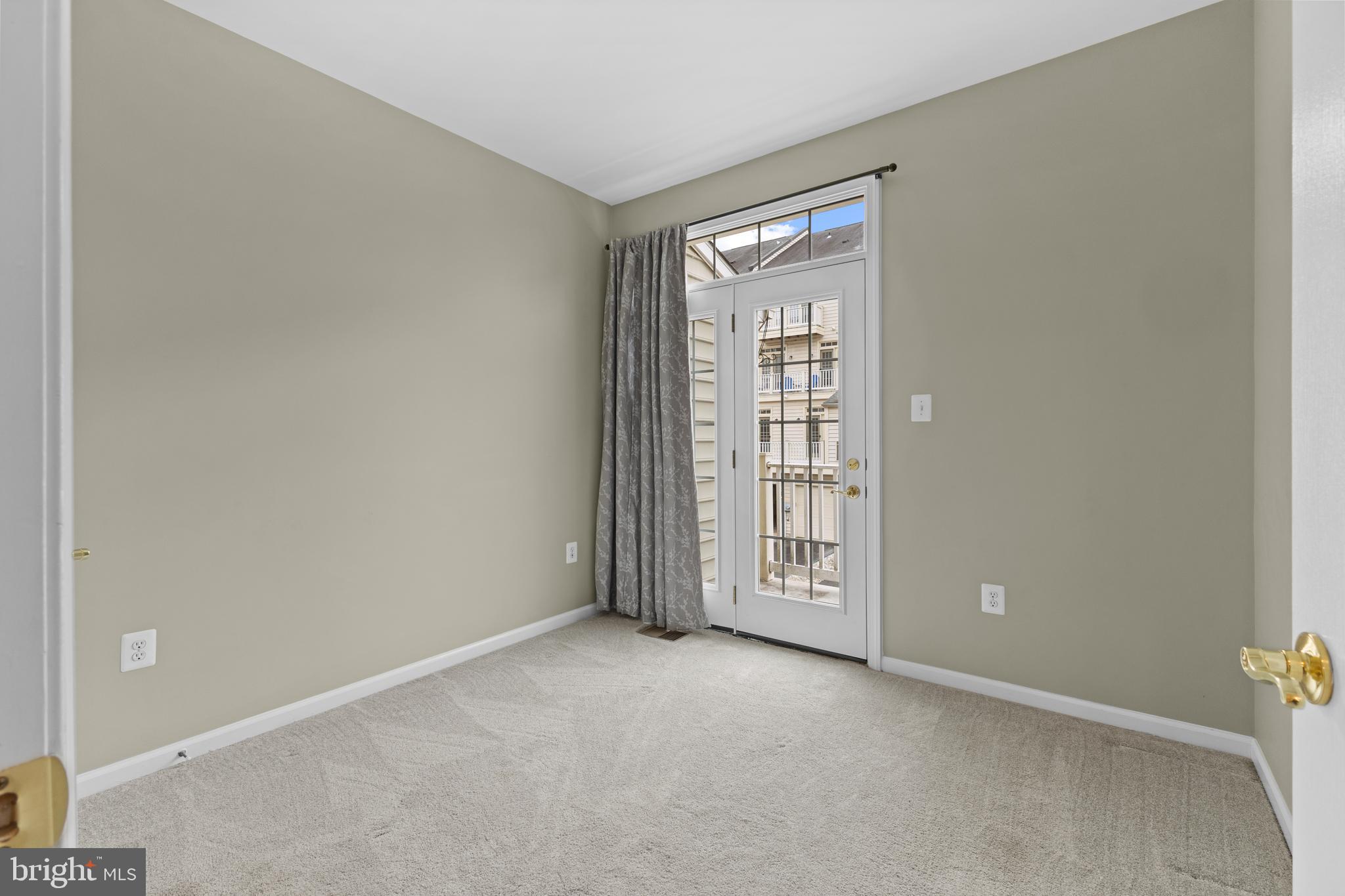 THE TOWNES AT VILLAGE PLACE - Residential