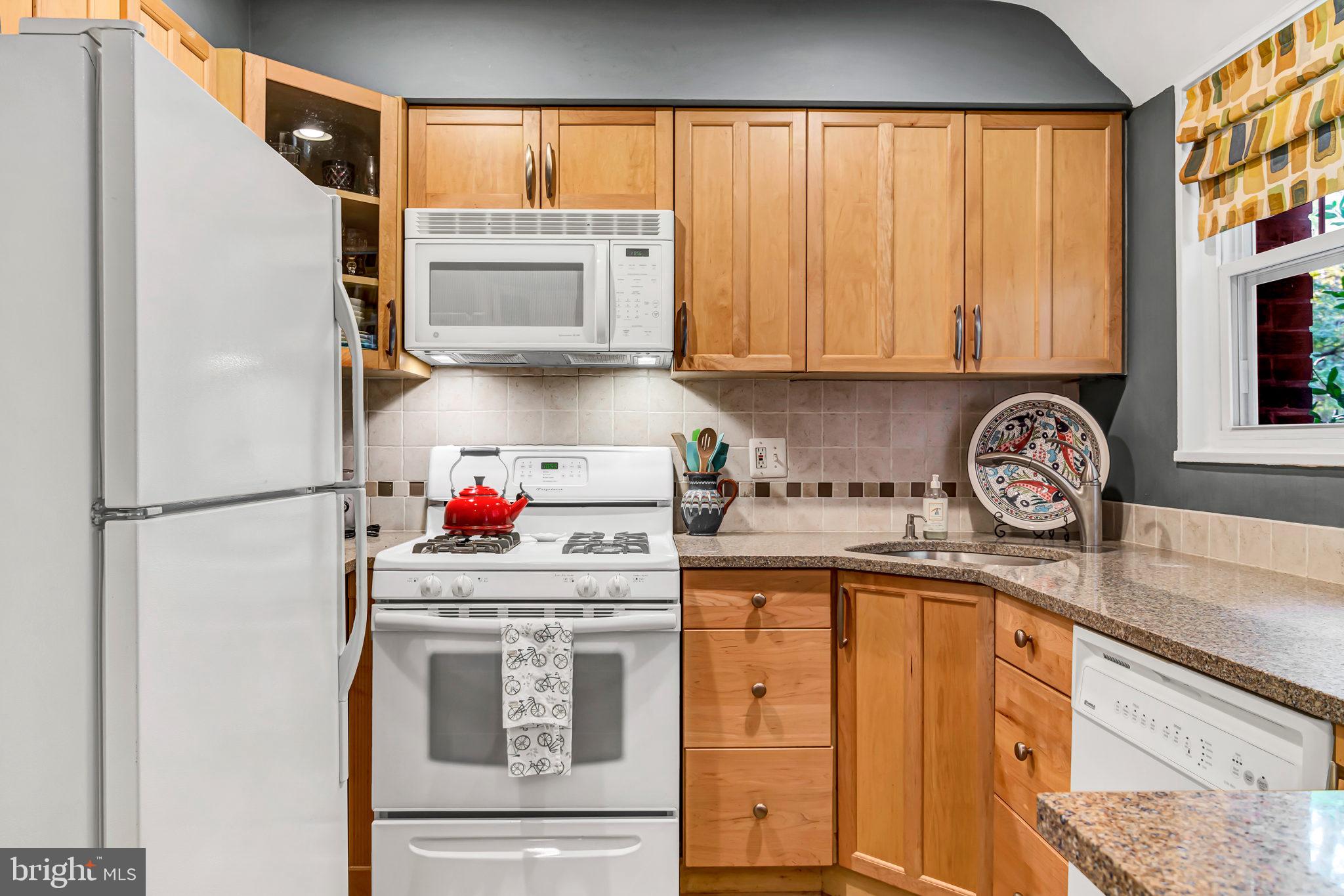 ROSSLYN HEIGHTS - Residential Lease