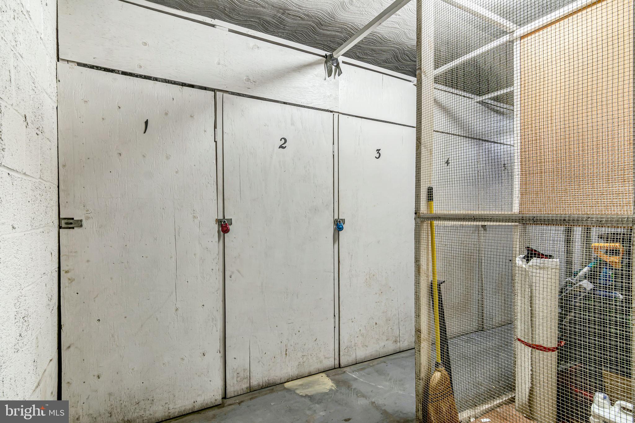 ROSSLYN HEIGHTS - Residential Lease