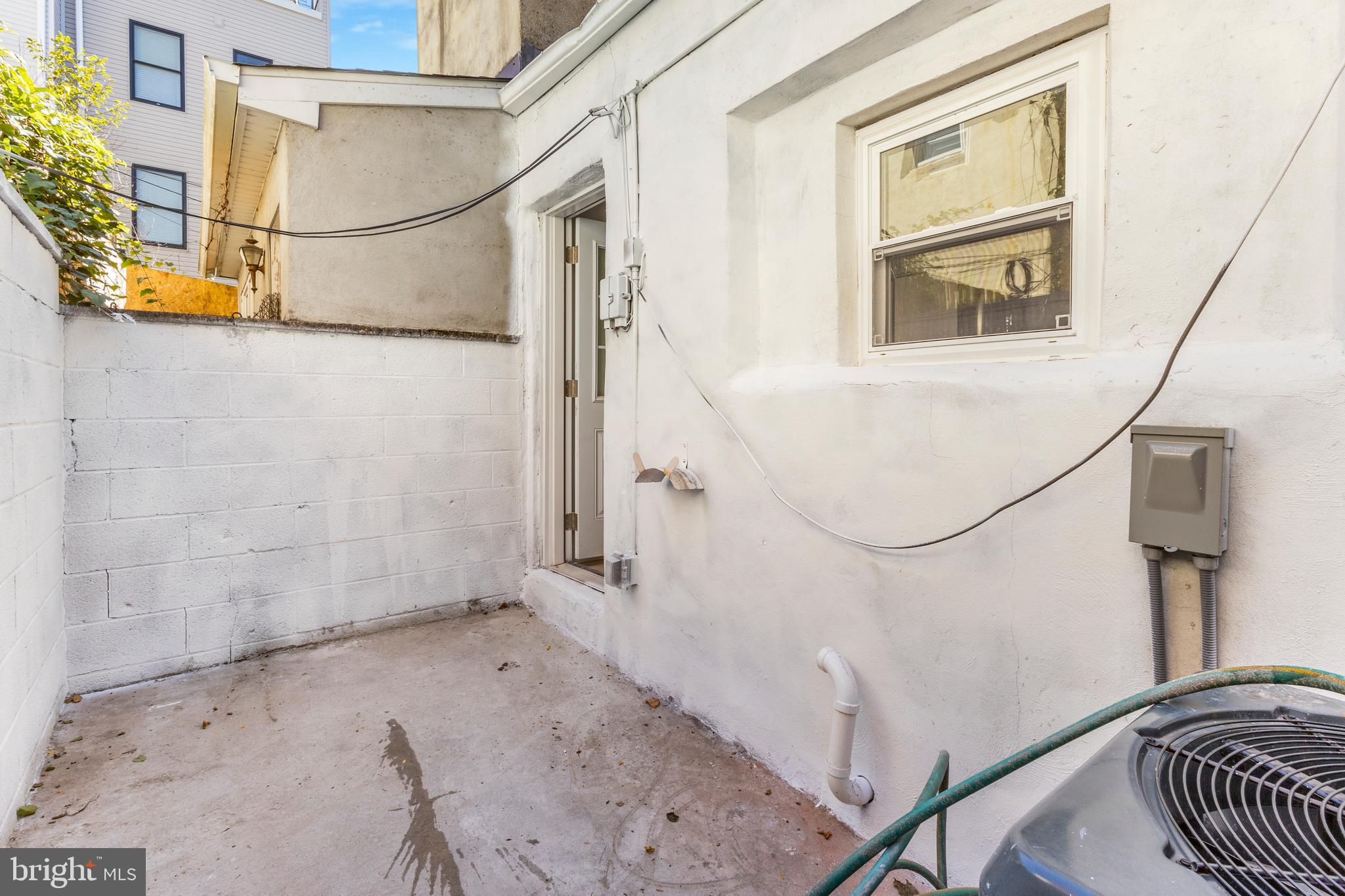 DICKINSON NARROWS - Residential