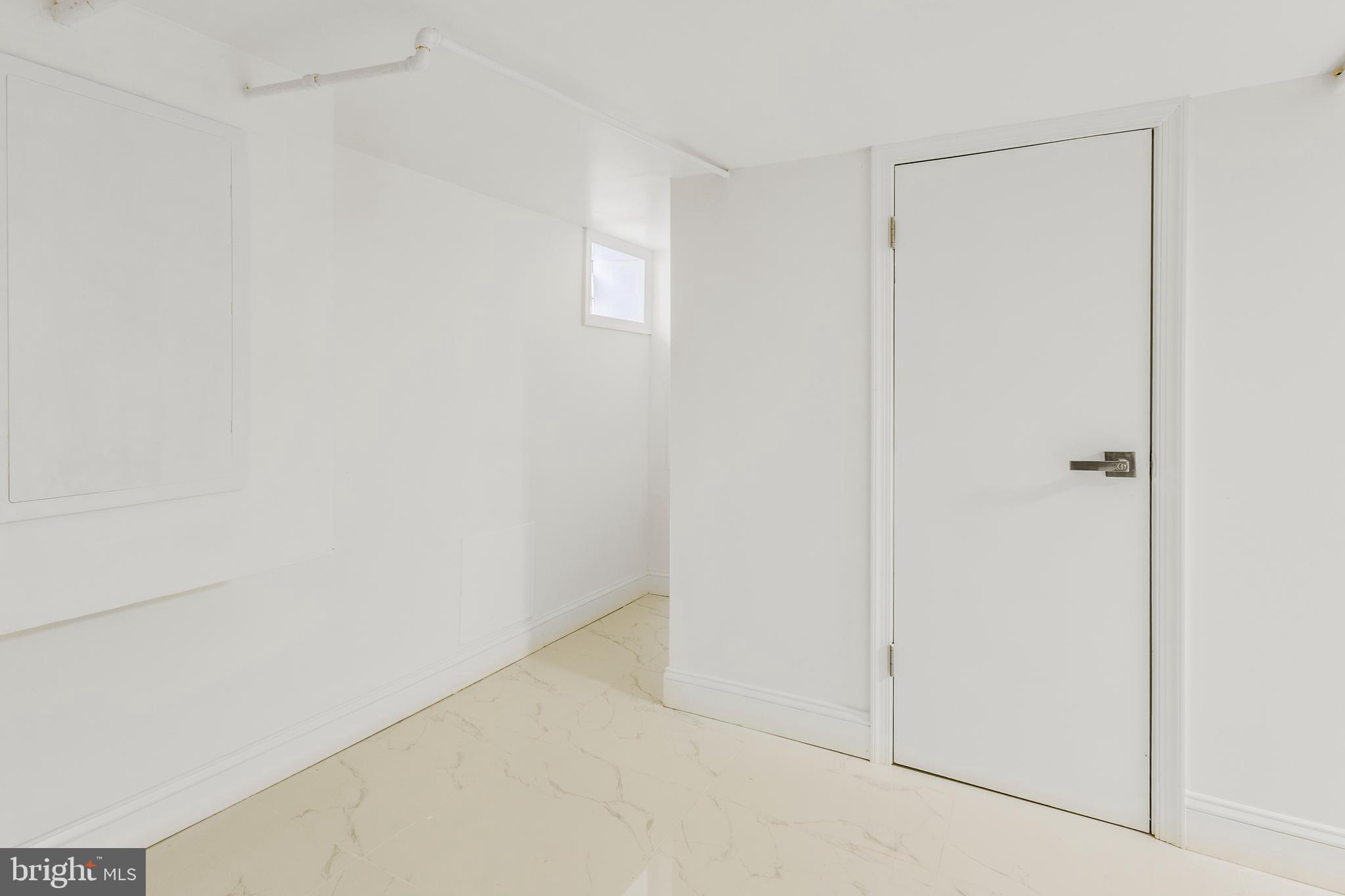 DICKINSON NARROWS - Residential