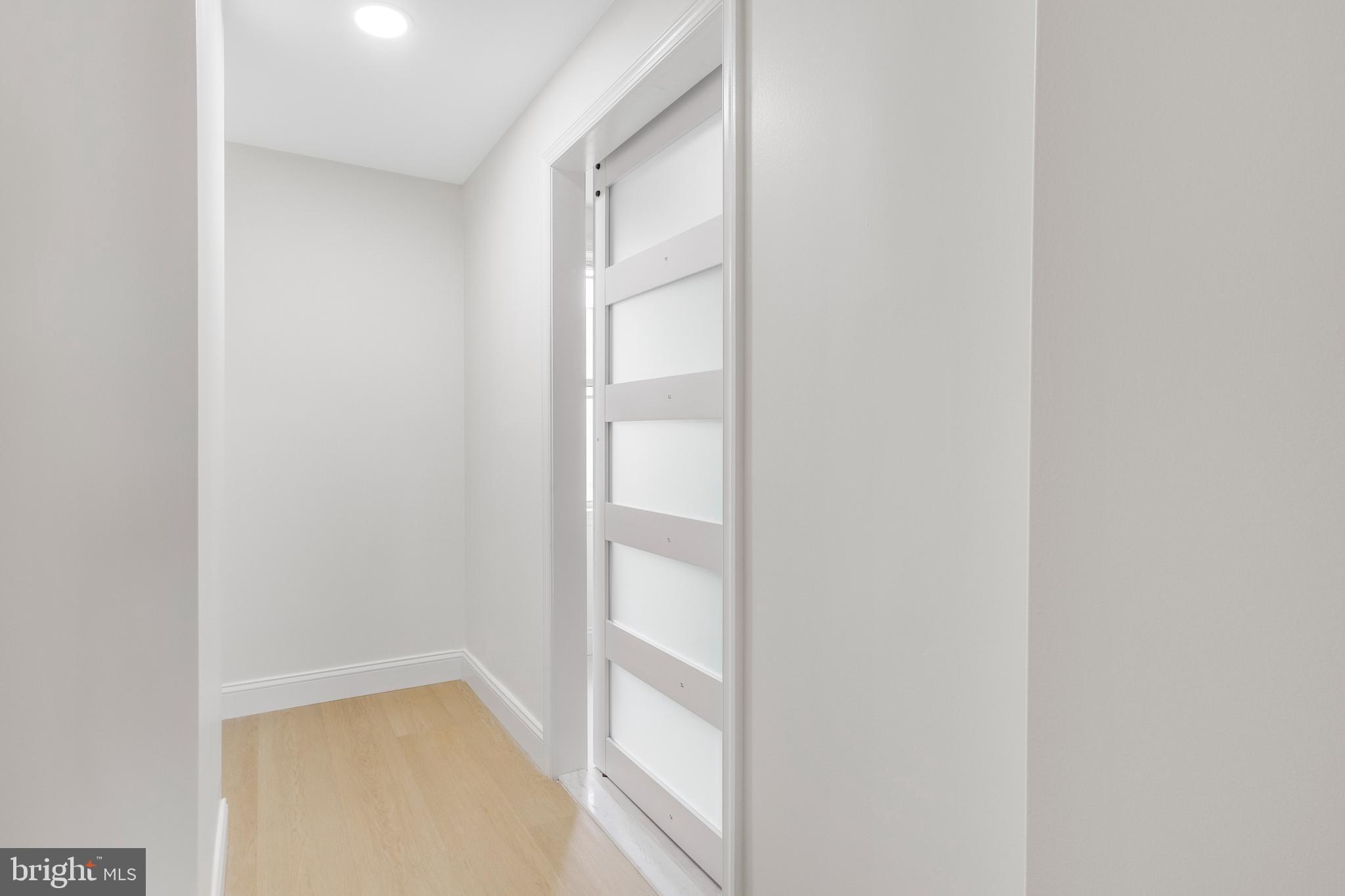 DICKINSON NARROWS - Residential