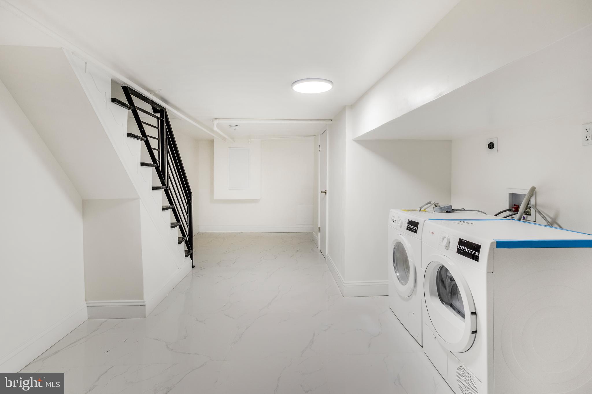 DICKINSON NARROWS - Residential