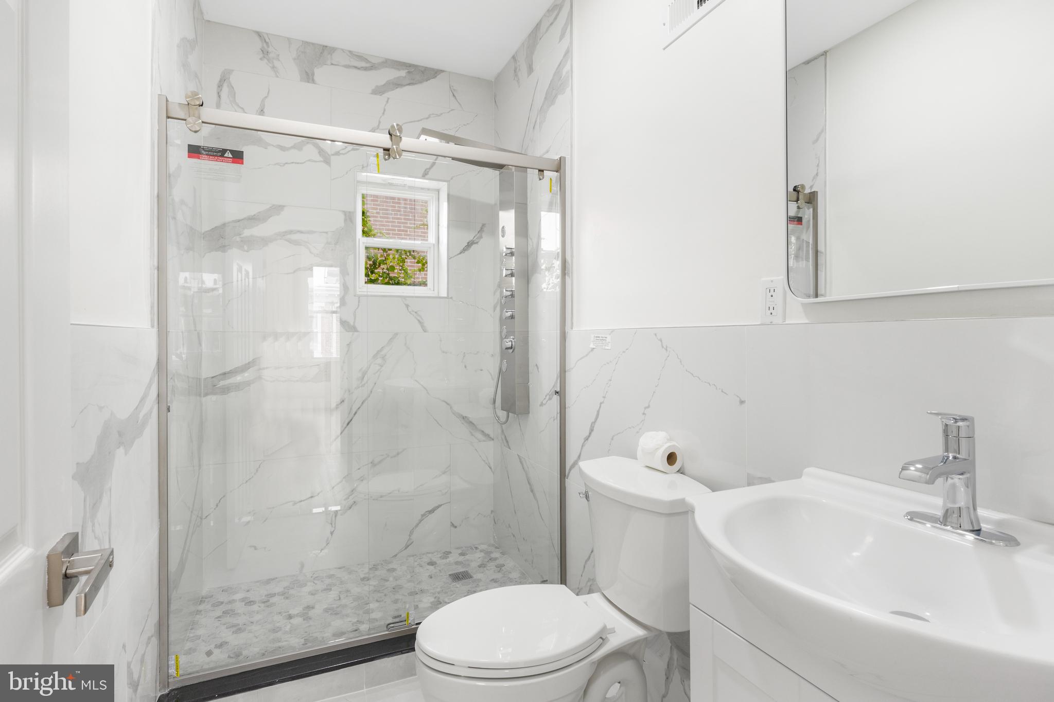 DICKINSON NARROWS - Residential