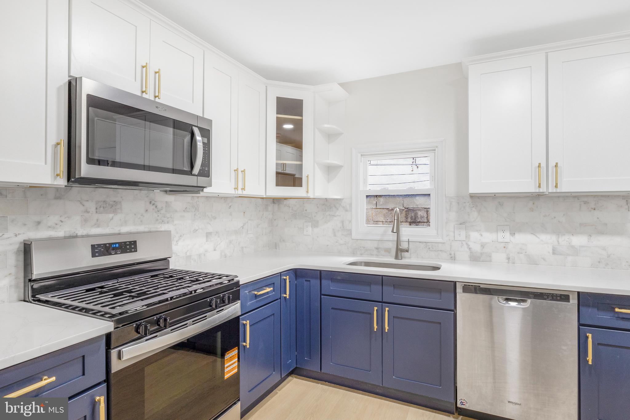 DICKINSON NARROWS - Residential