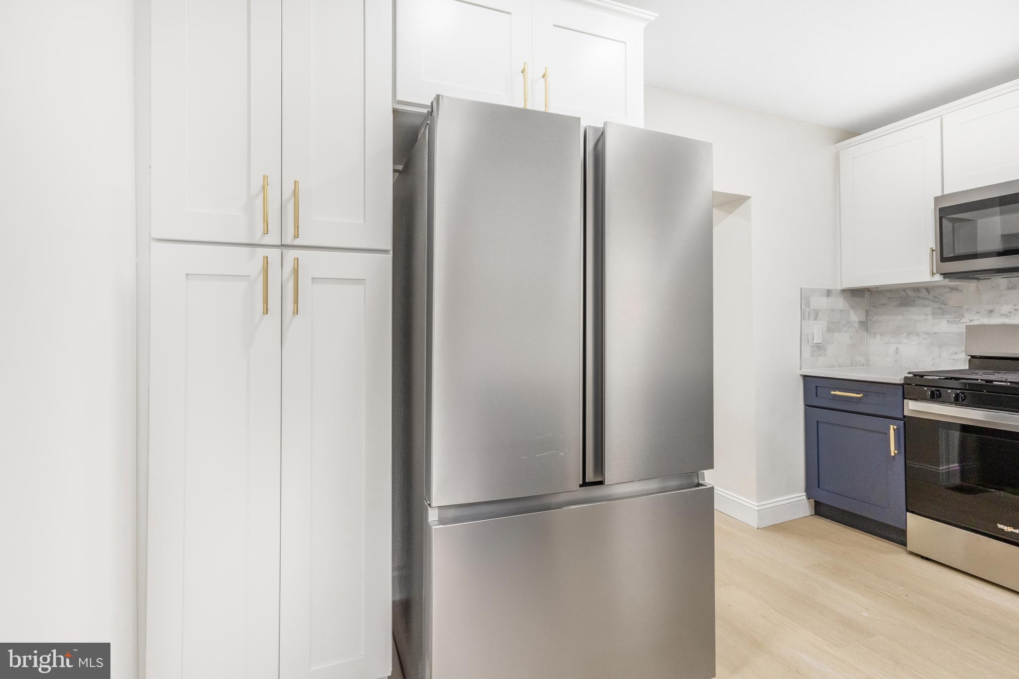 DICKINSON NARROWS - Residential