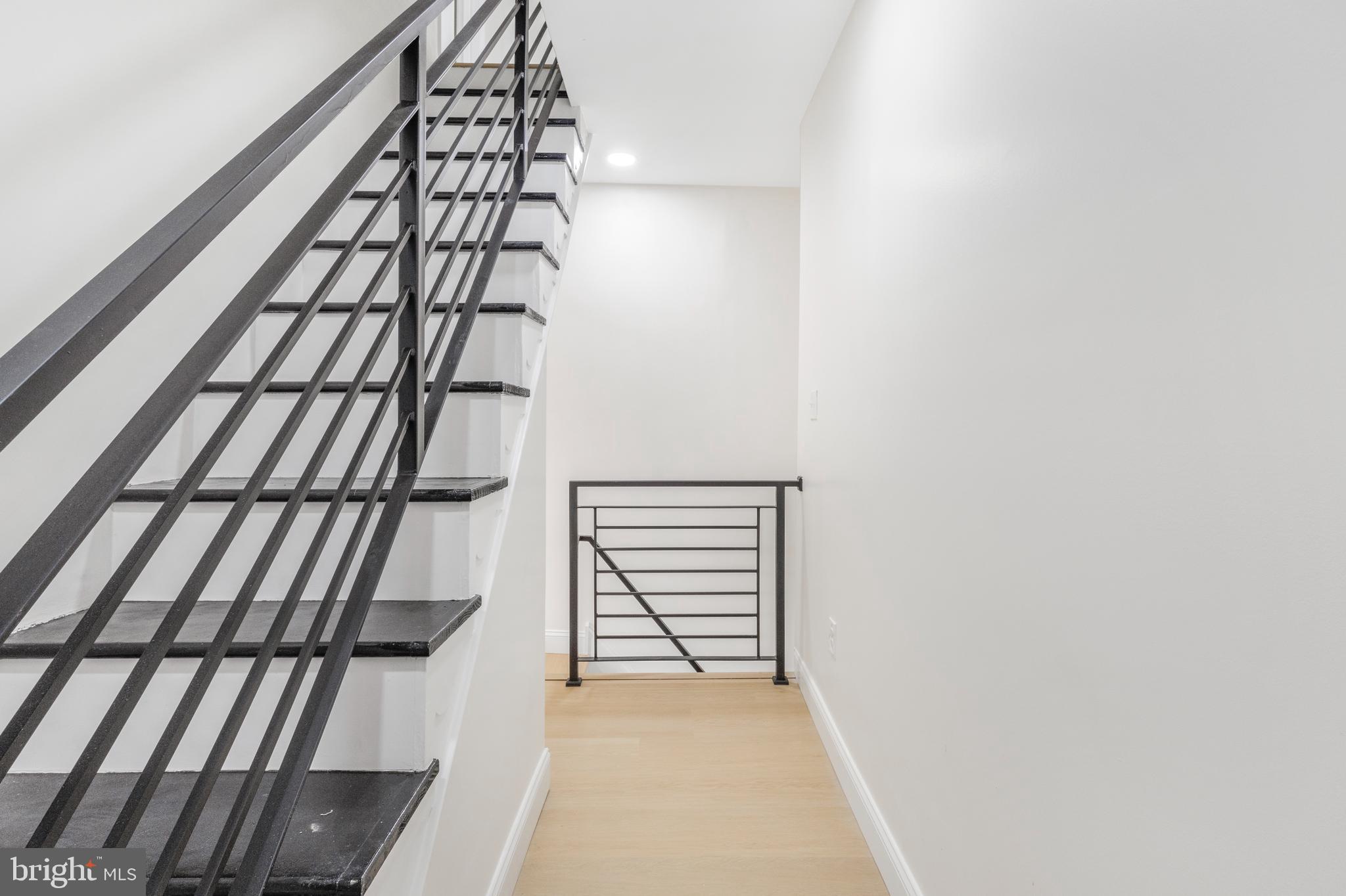 DICKINSON NARROWS - Residential