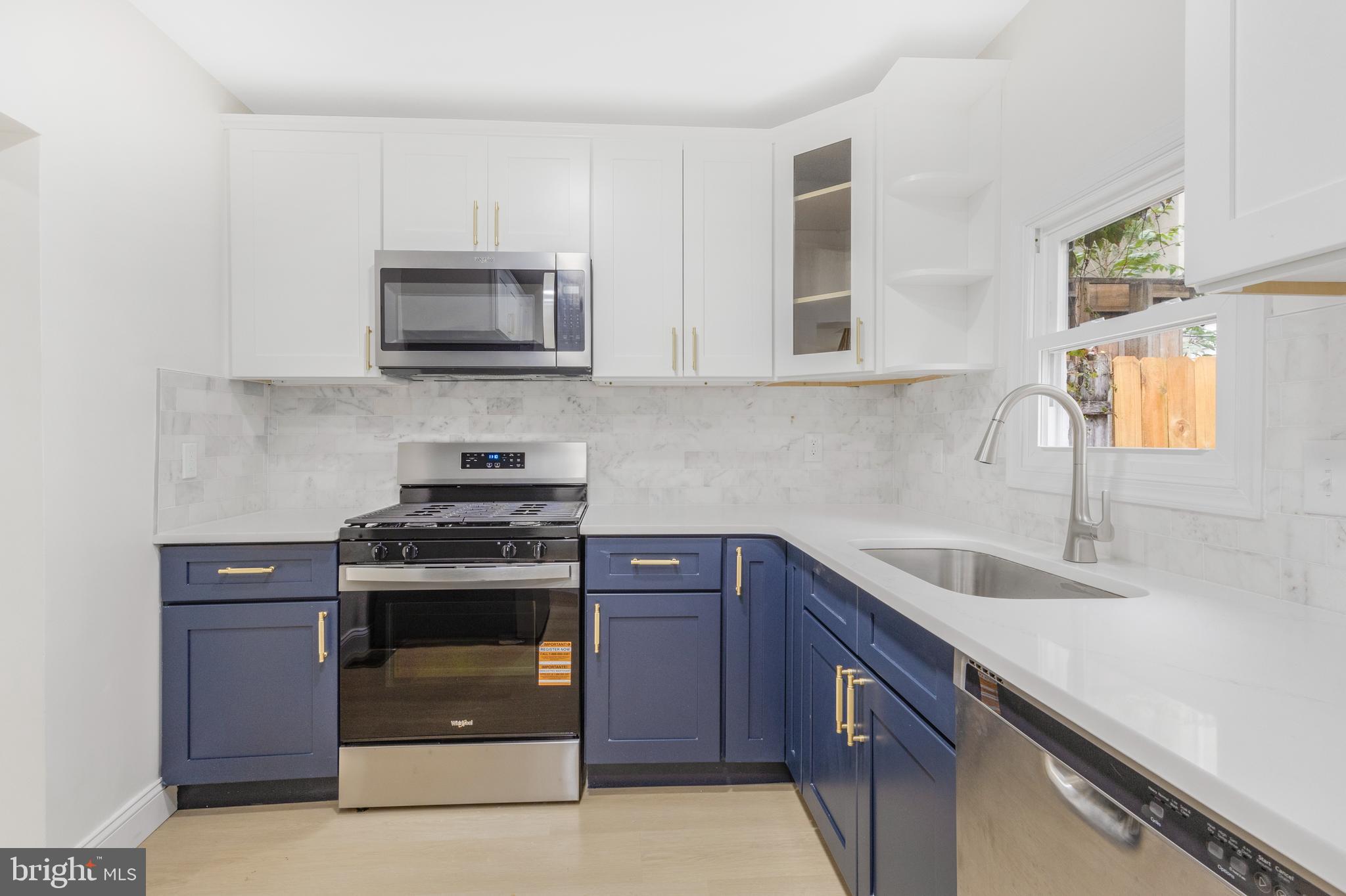 DICKINSON NARROWS - Residential