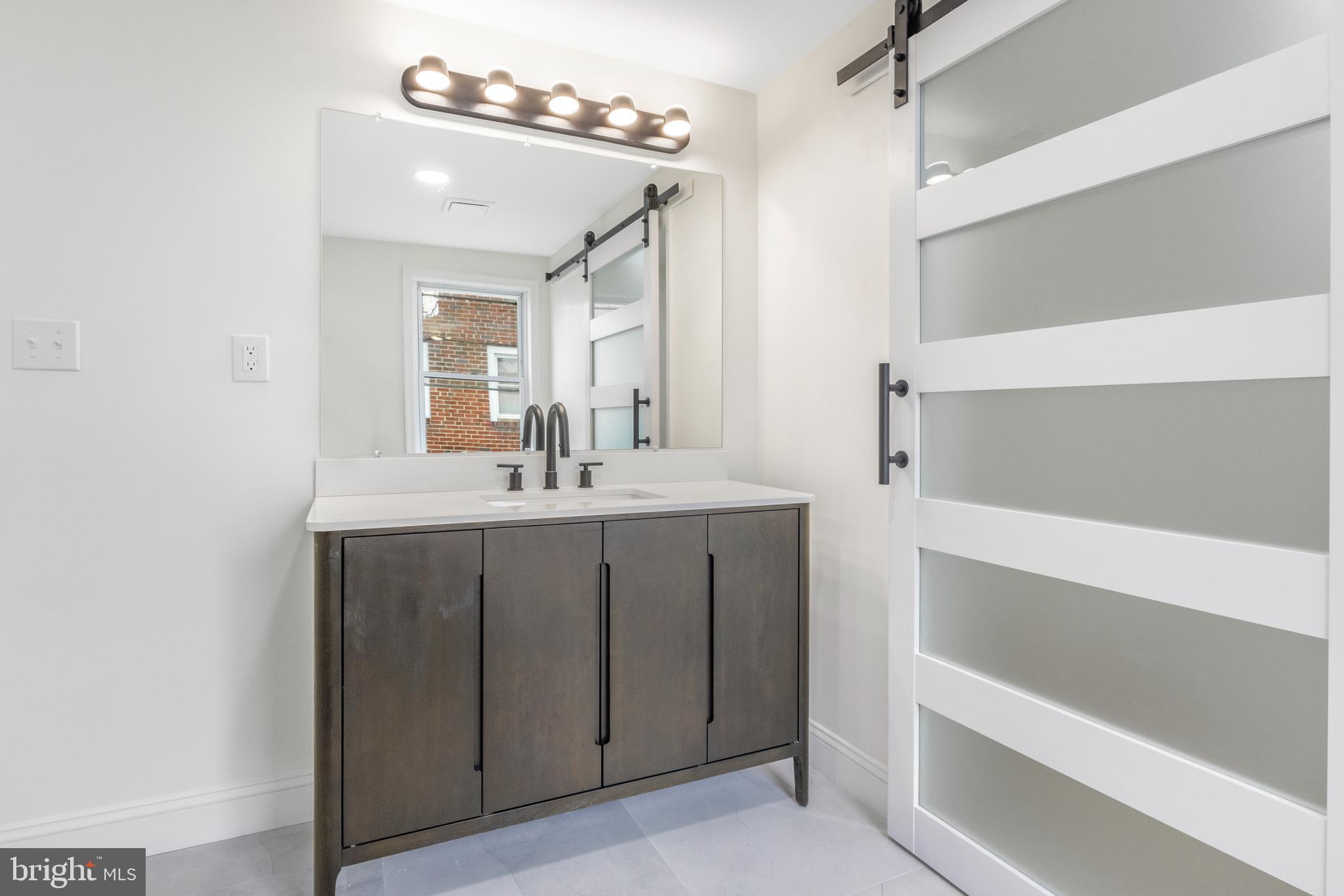 DICKINSON NARROWS - Residential