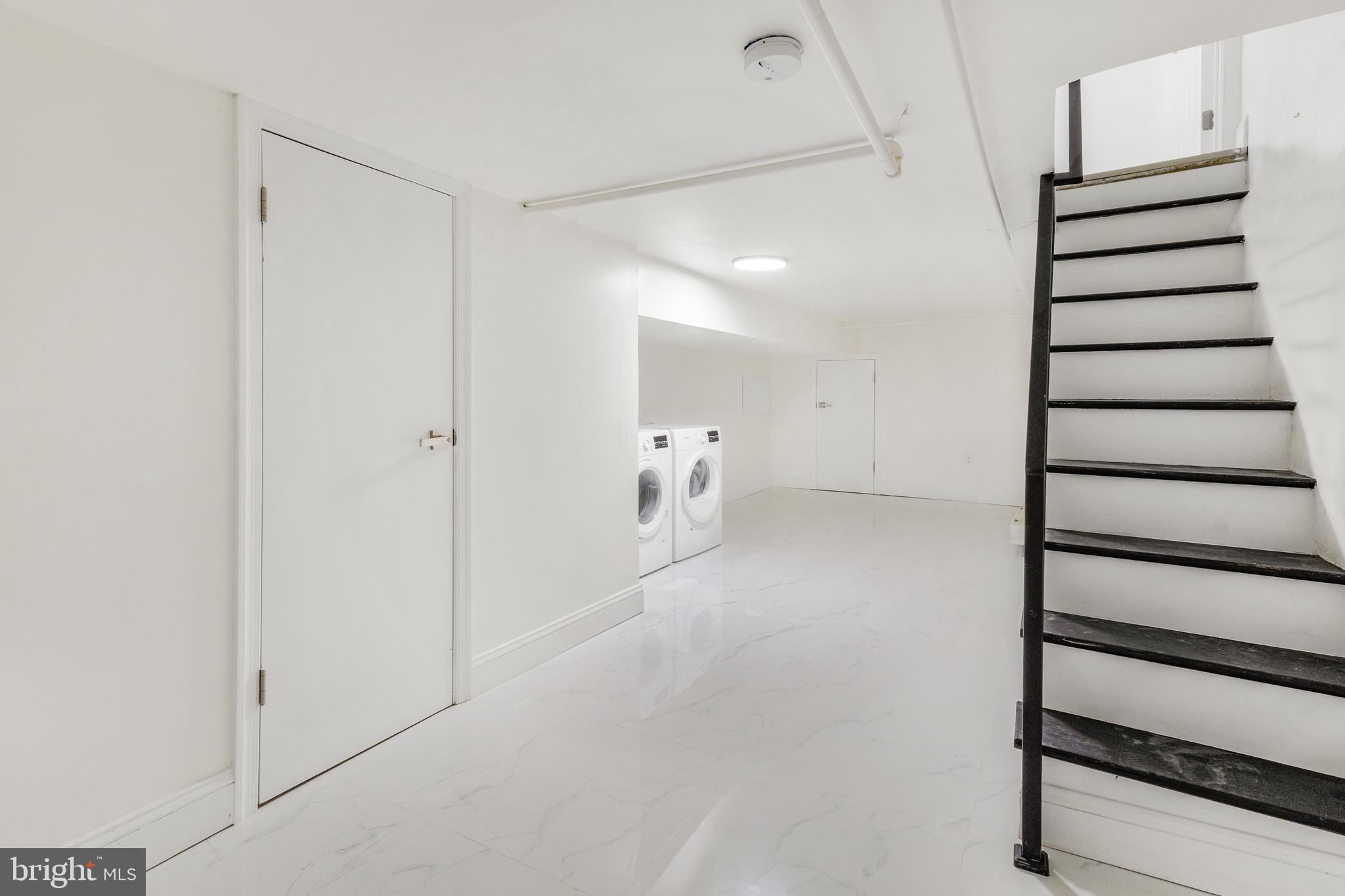 DICKINSON NARROWS - Residential