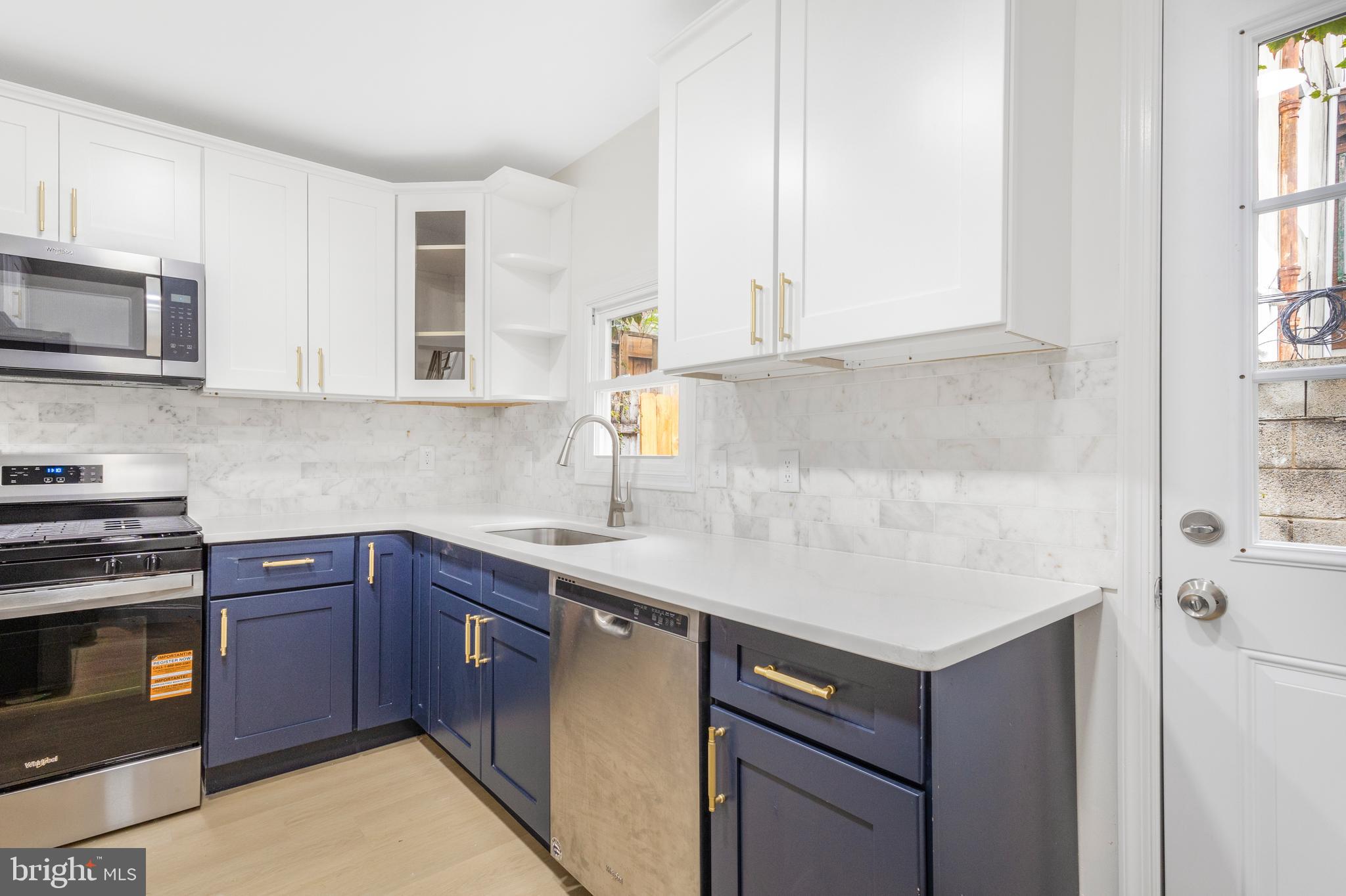 DICKINSON NARROWS - Residential