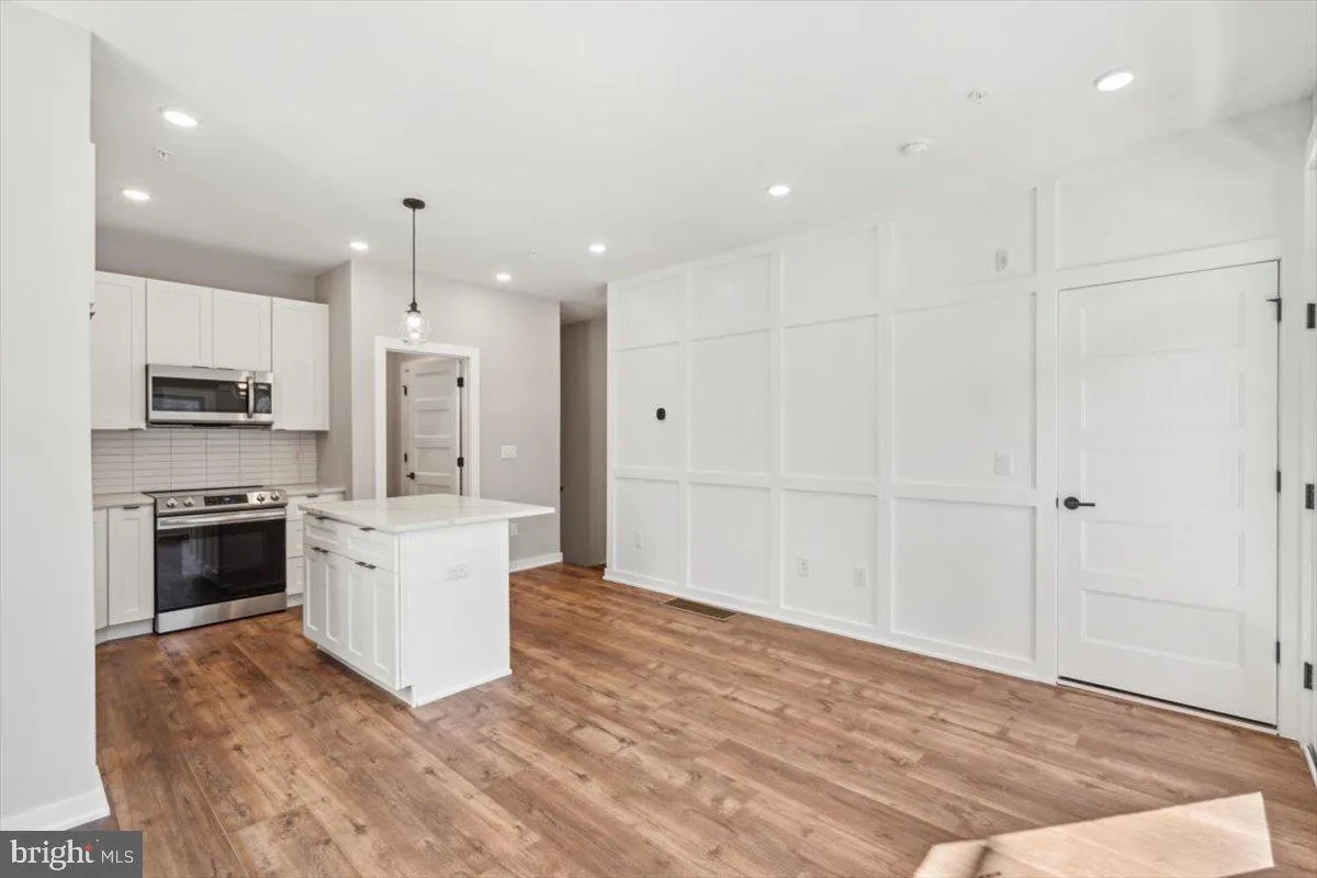 Philadelphia, Pennsylvania 19104, United States, 3 Bedrooms Bedrooms, ,3 BathroomsBathrooms,Residential,Active,10661