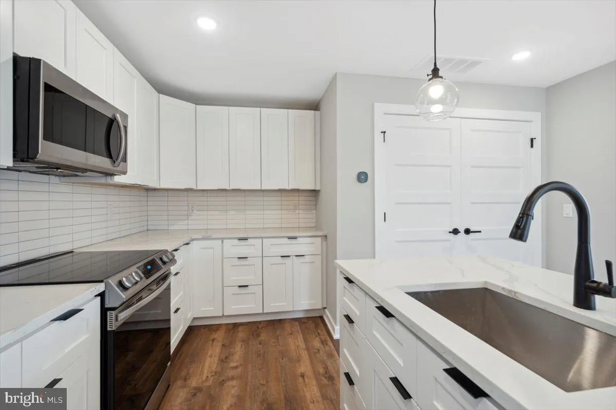 Philadelphia, Pennsylvania 19104, United States, 3 Bedrooms Bedrooms, ,3 BathroomsBathrooms,Residential,Active,10661