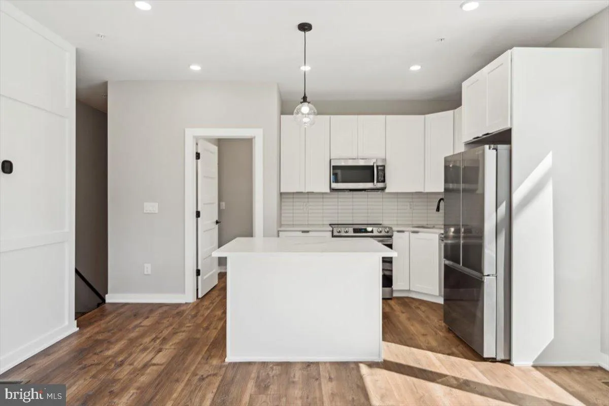 Philadelphia, Pennsylvania 19104, United States, 3 Bedrooms Bedrooms, ,3 BathroomsBathrooms,Residential,Active,10661
