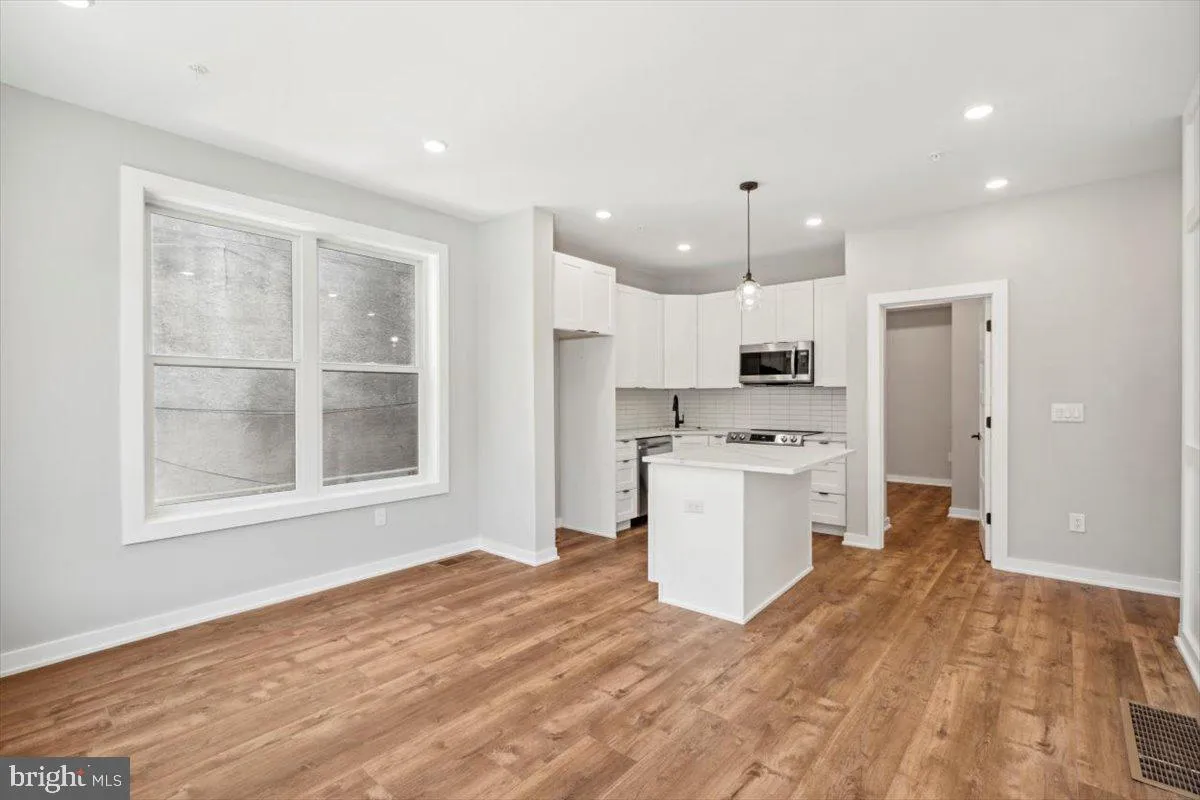 Philadelphia, Pennsylvania 19104, United States, 3 Bedrooms Bedrooms, ,3 BathroomsBathrooms,Residential,Active,10661